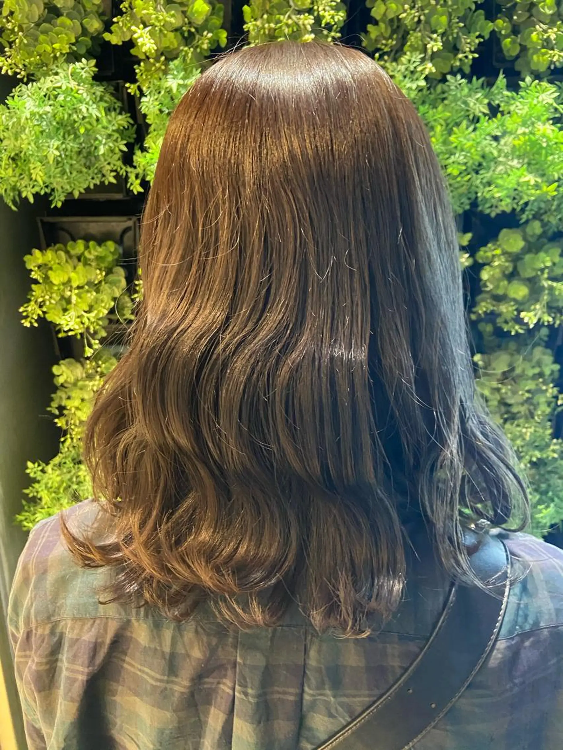 ミディアム カラー SALOWIN 新宿三丁目East所属・縮毛矯正/艶カラー /美髪/ﾒｸﾞﾐのヘアスタイル