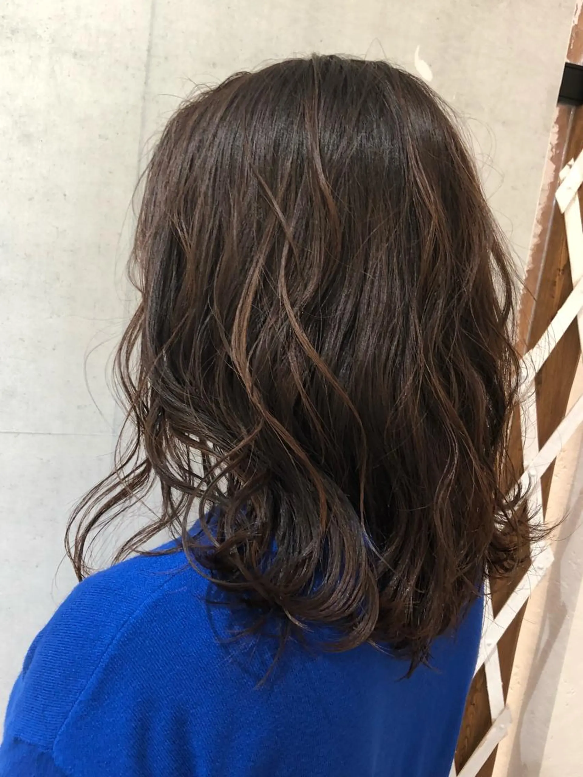 ミディアム カラー 樋渡 侑希のヘアスタイル