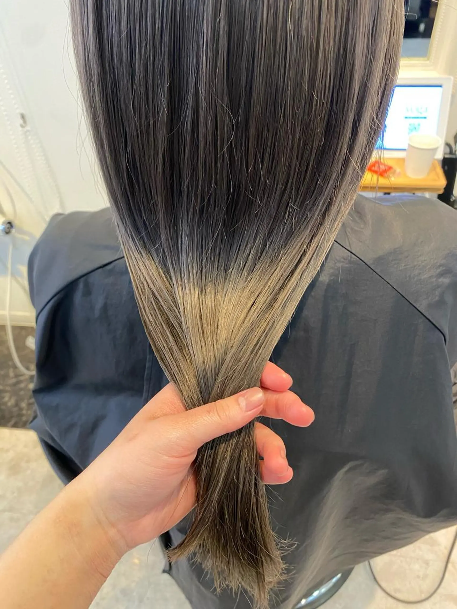 ロング ヘアカラー ボブ/ハイトーン REINAのヘアスタイル