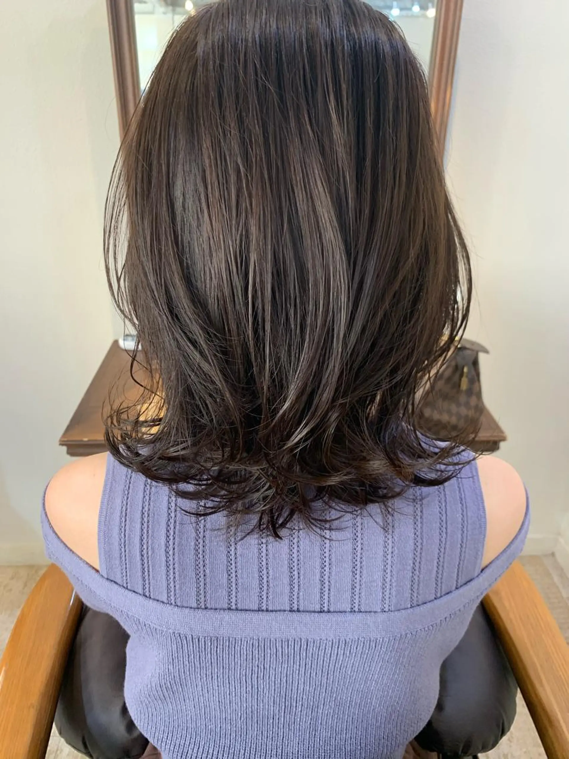 ミディアム ヘアカラー トリートメント Zinaセントラル所属・須田 ゆかりのヘアスタイル