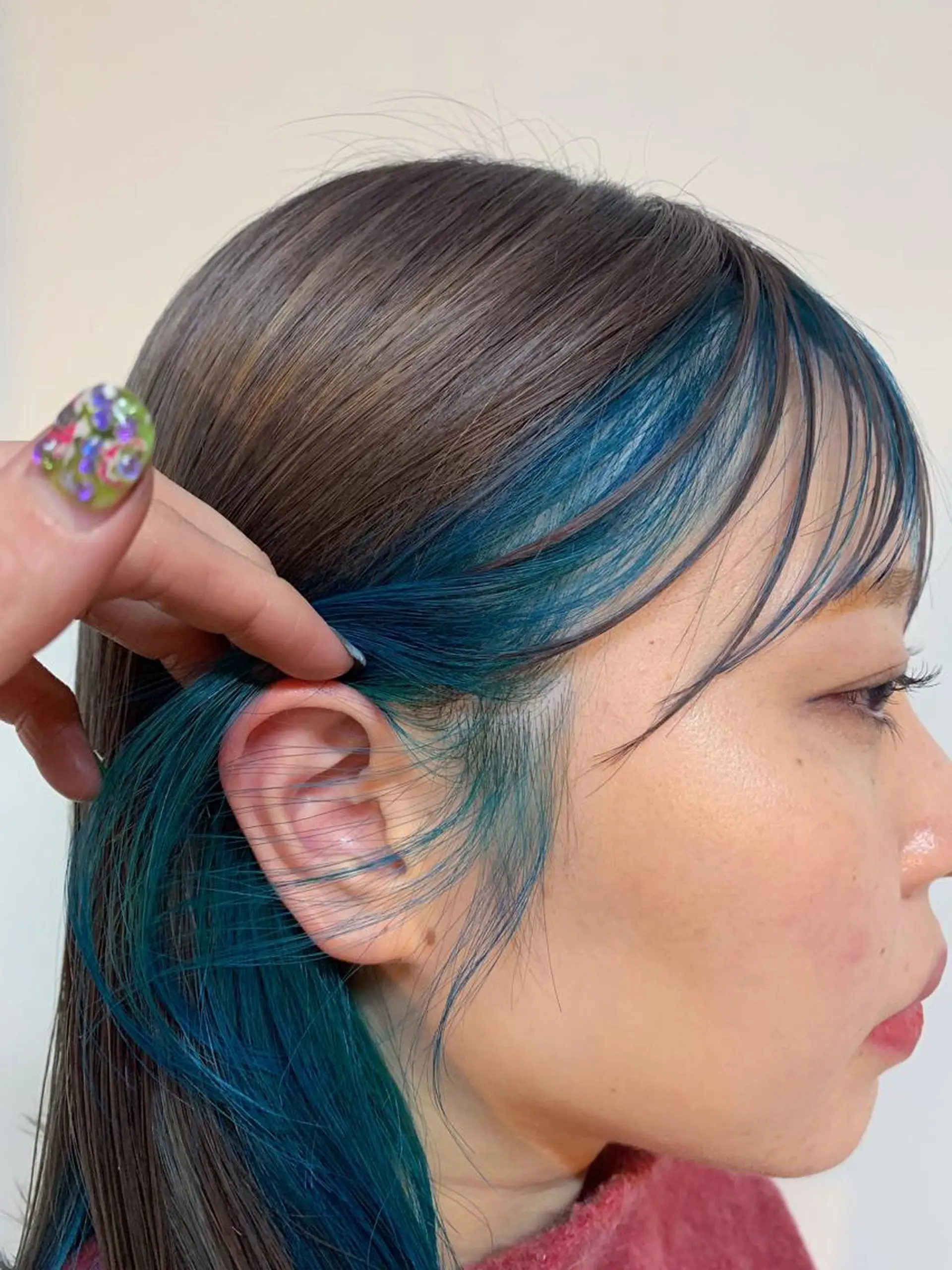 カラー ブルーカラー ⚪️ニュアンスカラー ⚪️ハイトーン　マユのヘアスタイル