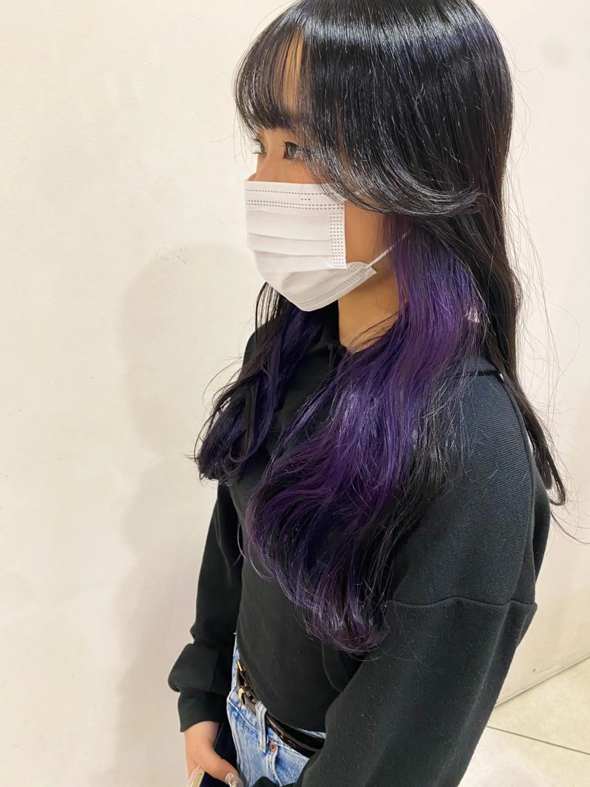 セミロング カラー ハイトーンカラー インナーカラー パープルカラー レイヤー/顔まわり 縮毛矯正/月城宏清のヘアスタイル