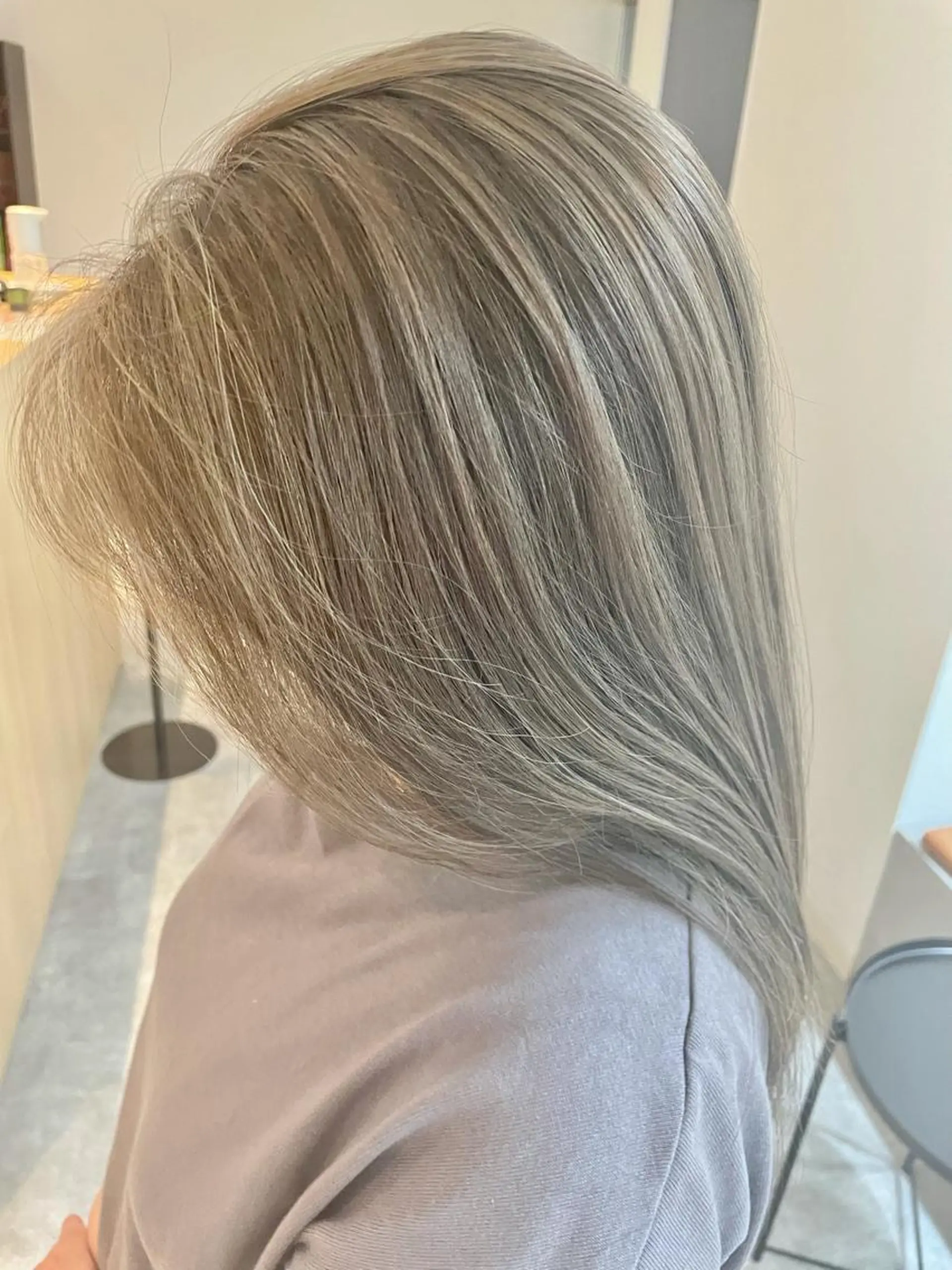 カラー ブリーチ ハイライトカラー Chere rosso所属・✨頭身浴無料 -chere-金剛店のヘアスタイル