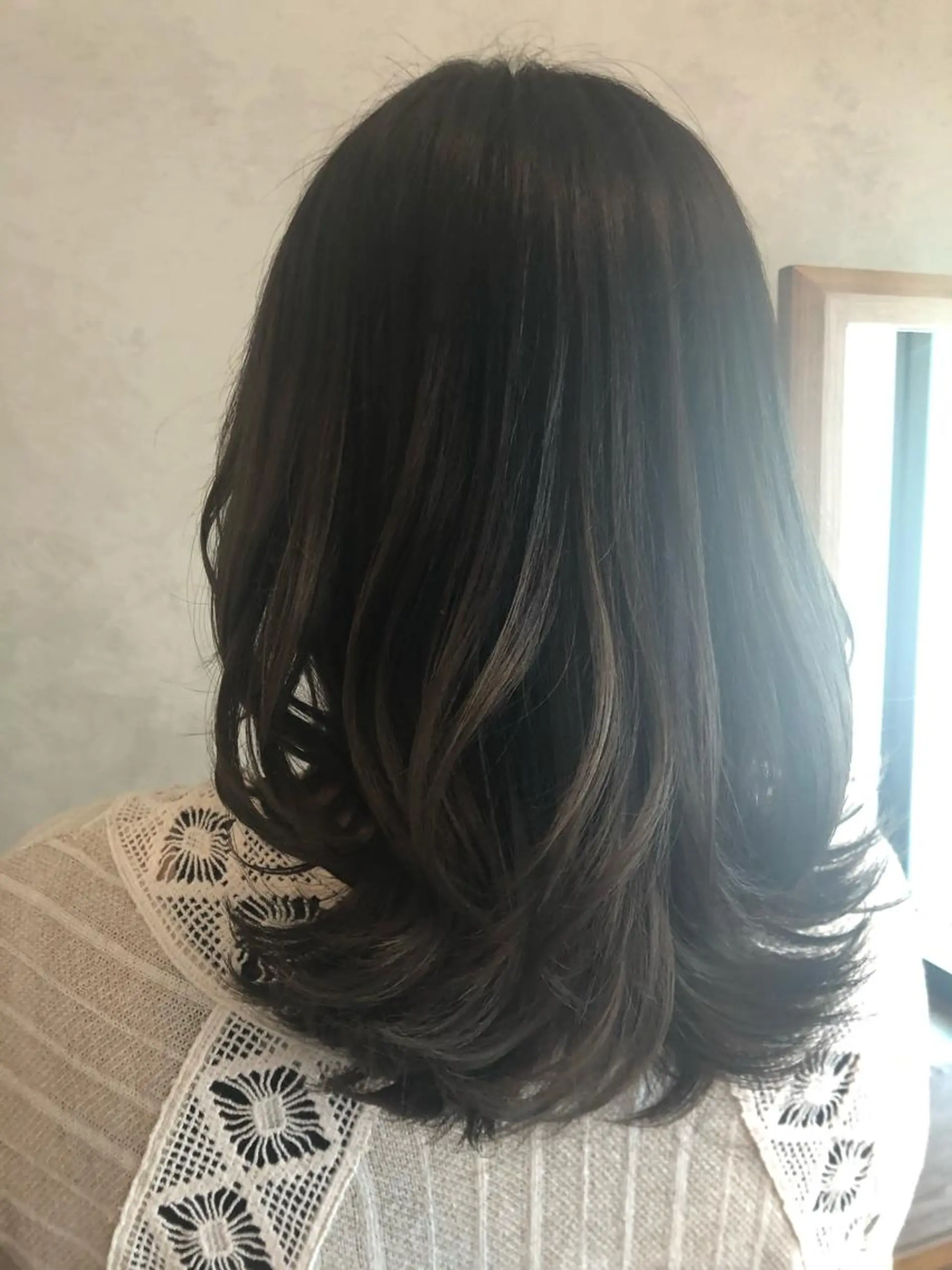 ロング アッシュ レイヤーカット Hair&Make Nahoのマツエク・マツパデザイン