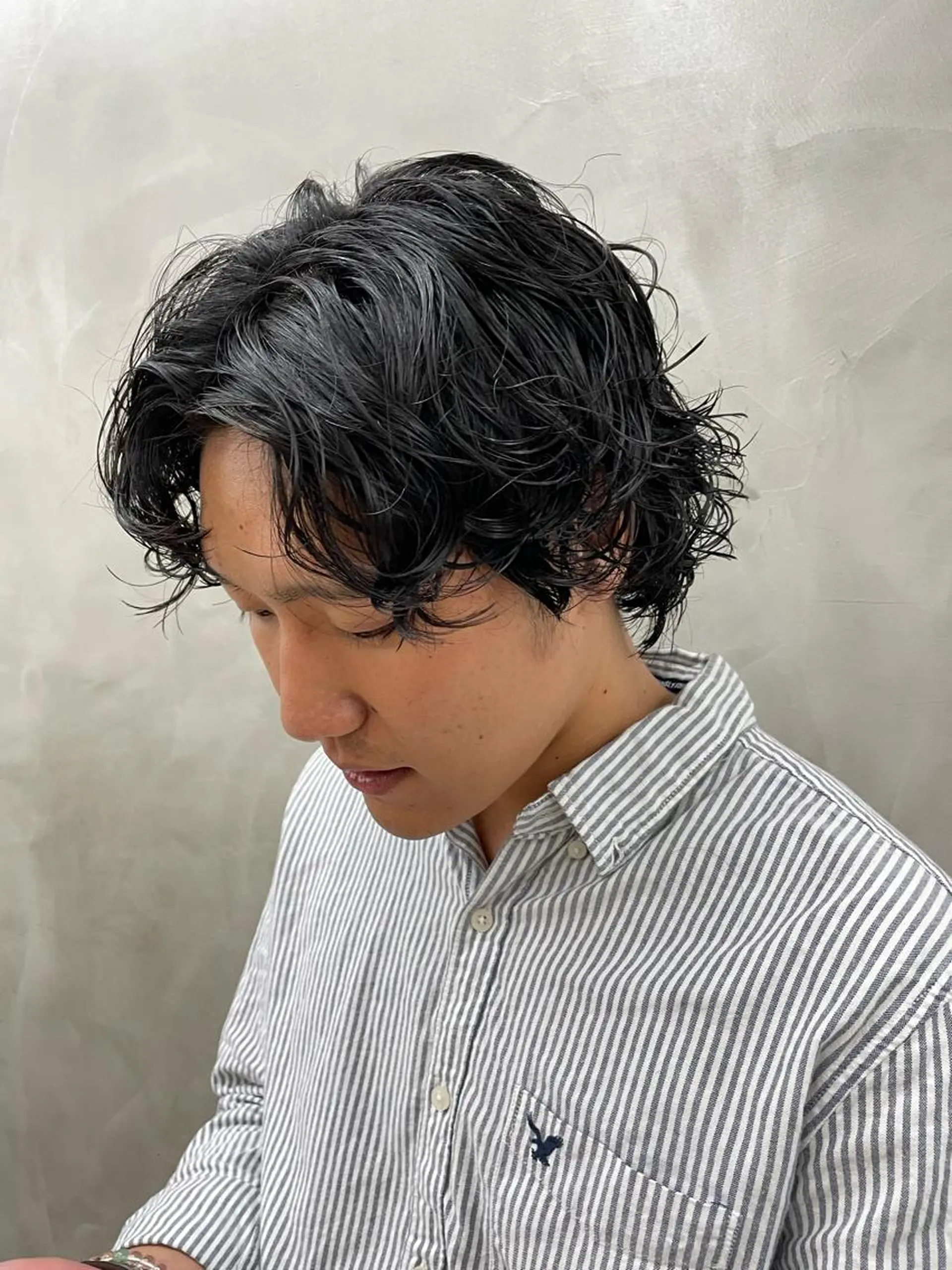 ショート パーマ メンズ メンズバレイヤージュ メンズブリーチ センターパート フェードカット メンズハイライト ハイトーン/レイヤー 🌸さくらのヘアスタイル