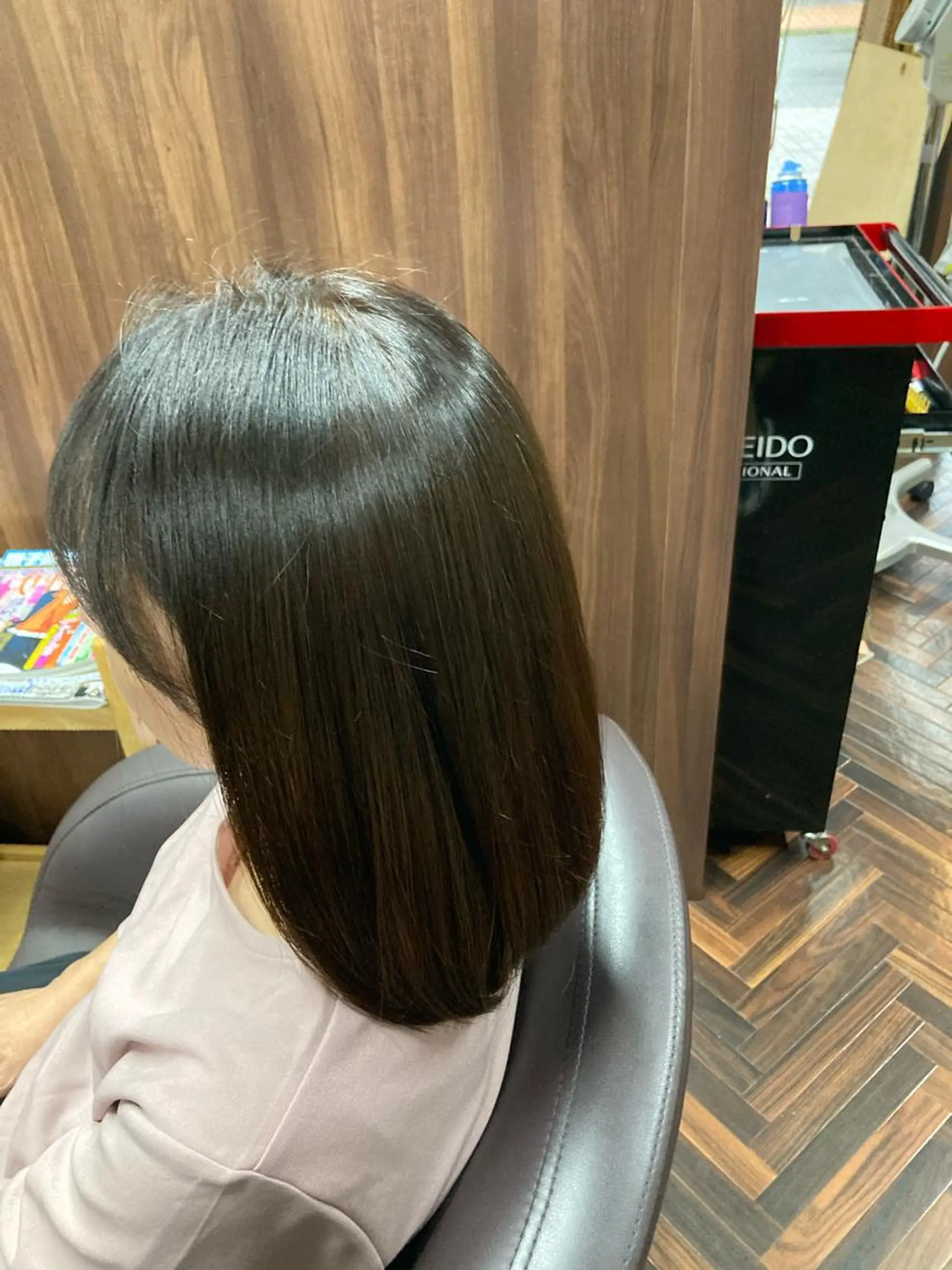 セミロング katae sayoriのヘアスタイル