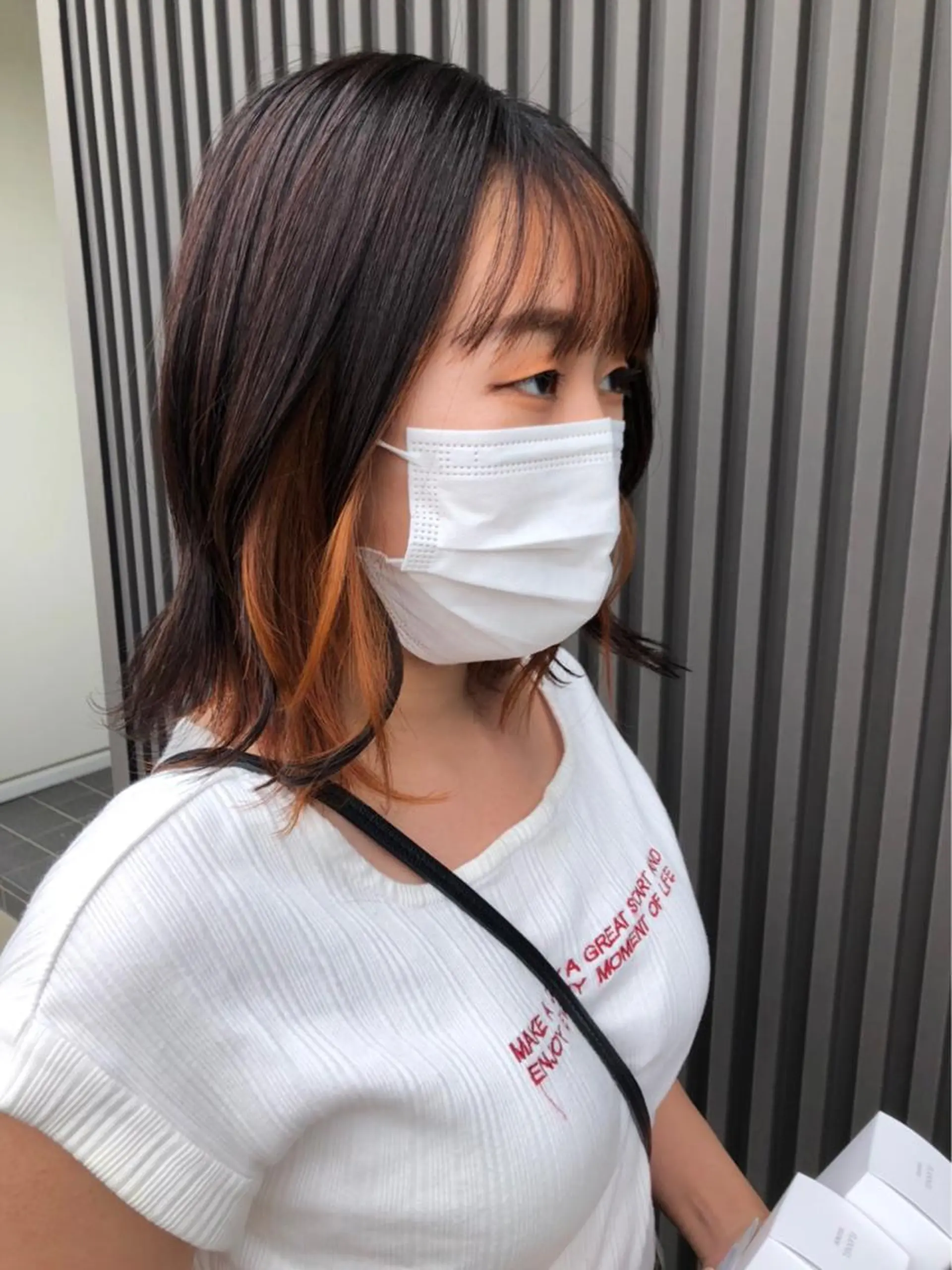 セミロング カラー 中本 日葵梨のヘアスタイル