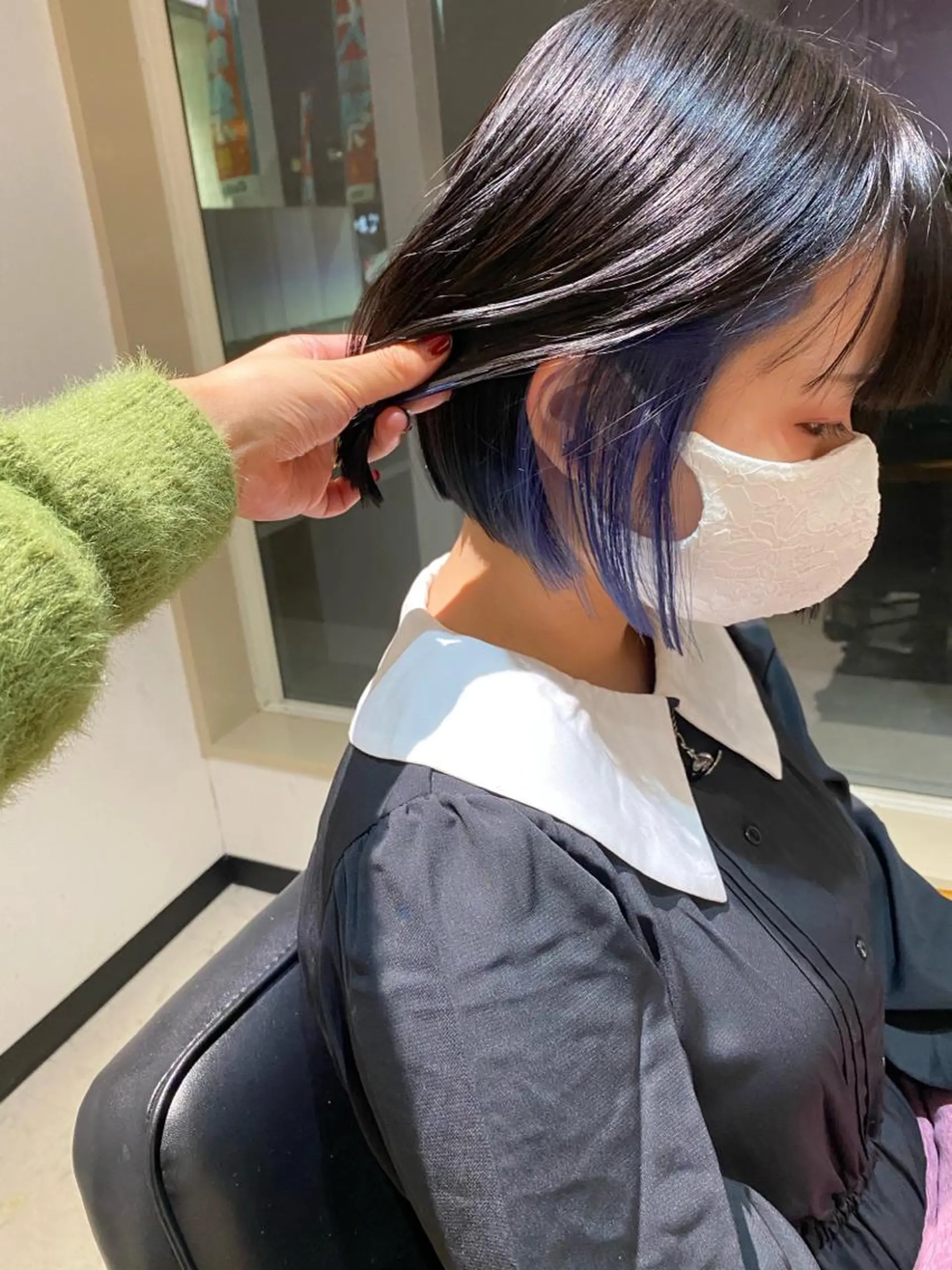 ショート カラー 藤井 貴美子のヘアスタイル