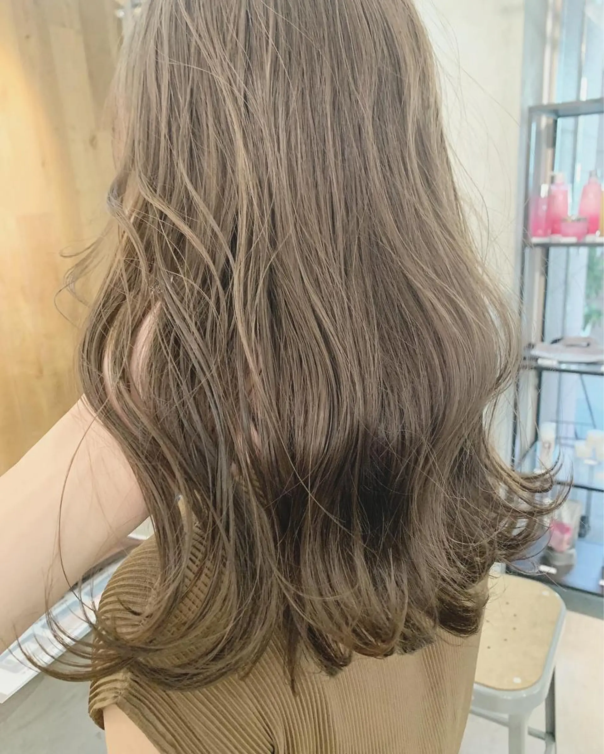 セミロング カラー ネイル ヘアカラー トリートメント 似合わせナチュラル 表参道　店長　前田のヘアスタイル
