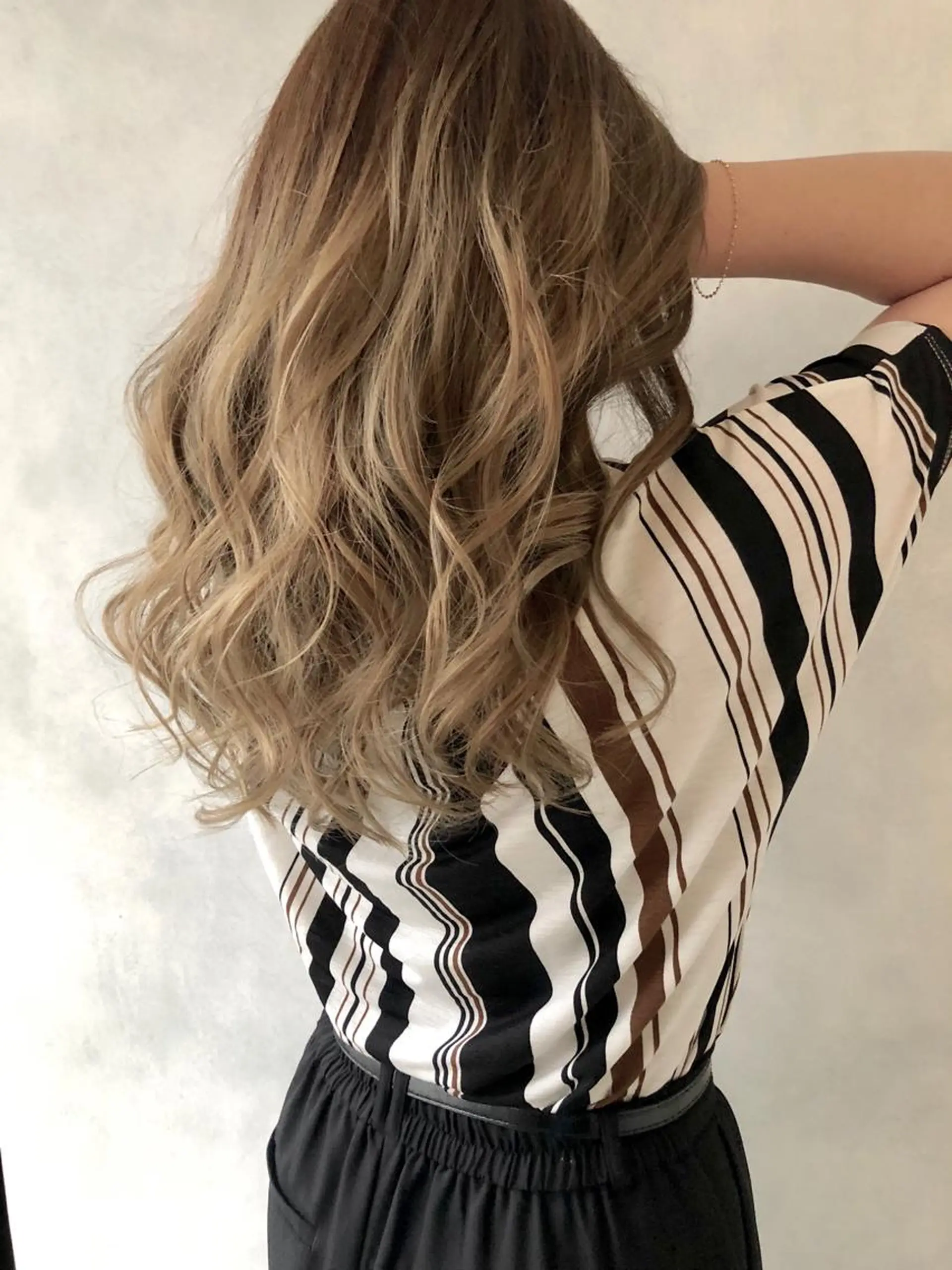 ロング 外国人風カラー ハイライト 小澤大輔 YOLO hairのヘアスタイル