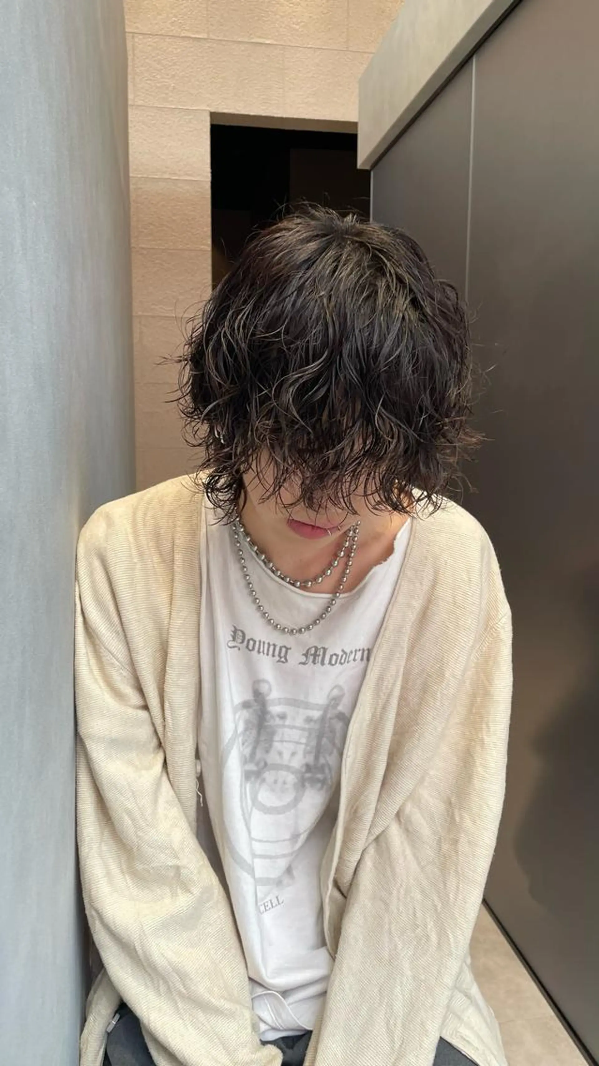 パーマ メンズ メンズパーマ メンズウルフカット ウルフカット カット パーマ ヘアセット EMANONシェアサロン心斎橋店所属・韓国メンズヘア　ミル クティボブ　足立佳代のヘアスタイル