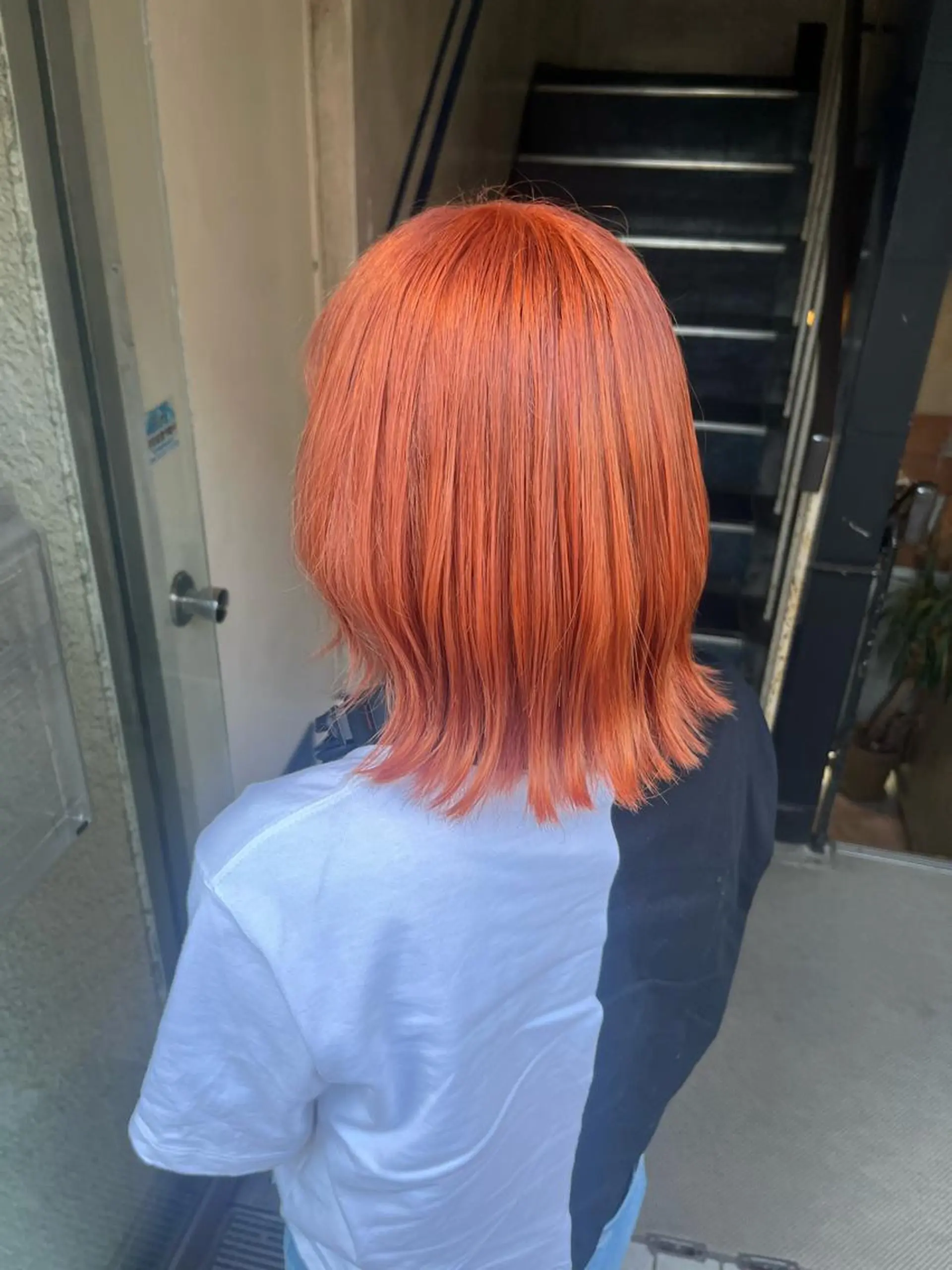 ミディアム カラー オレンジ 艶髪/ハイトーン/ ヘアセット/モエノのヘアスタイル