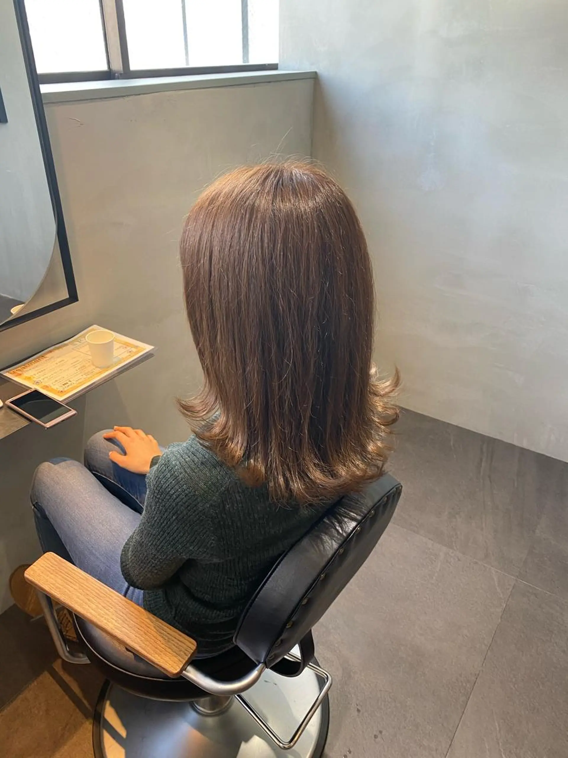 ミディアム カラー Emerge 新宿東口店所属・堀山 佳奈のヘアスタイル