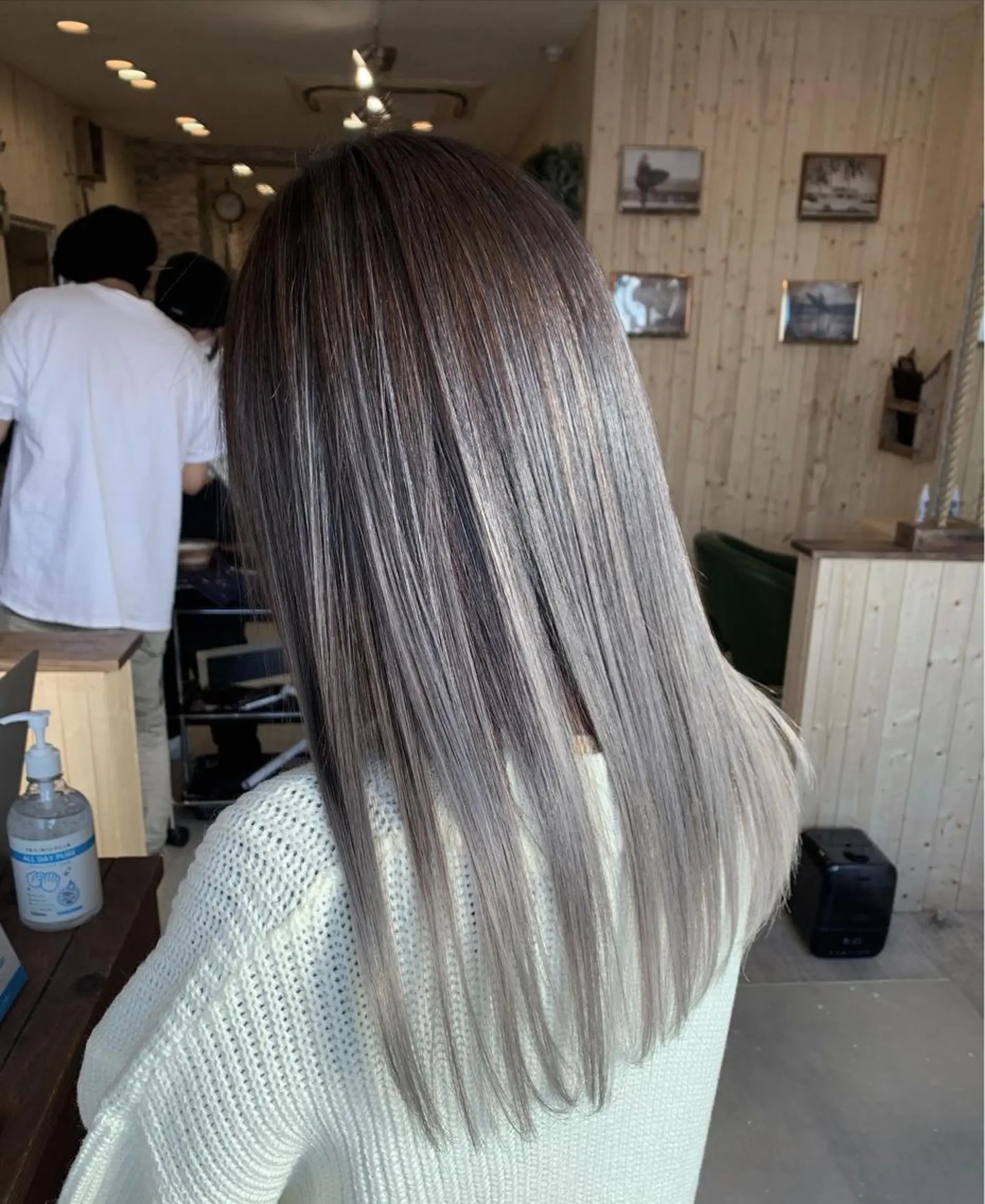 ミディアム カット ヘアカラー 高山 滉太のヘアスタイル