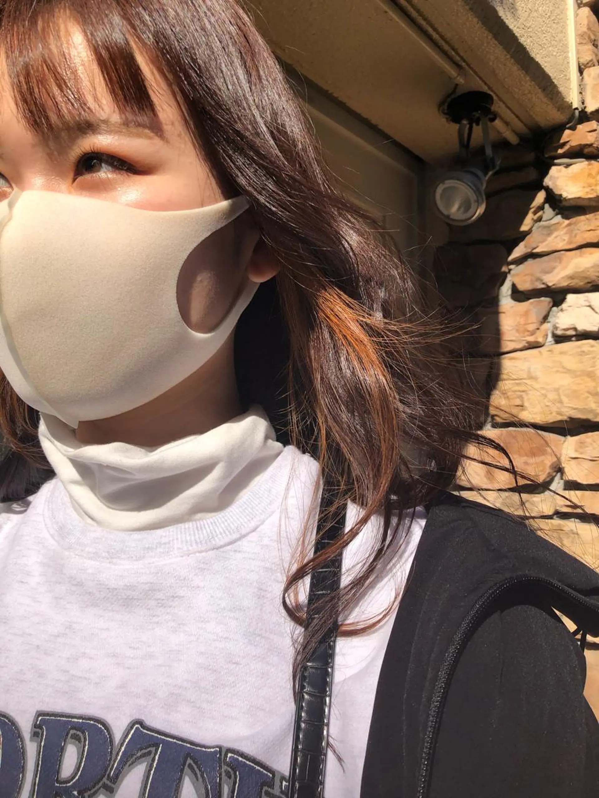 ロング カラー ブリーチ イヤリングカラー オレンジ nia所属・柔らかブラウン/栄/ tomitaのヘアスタイル