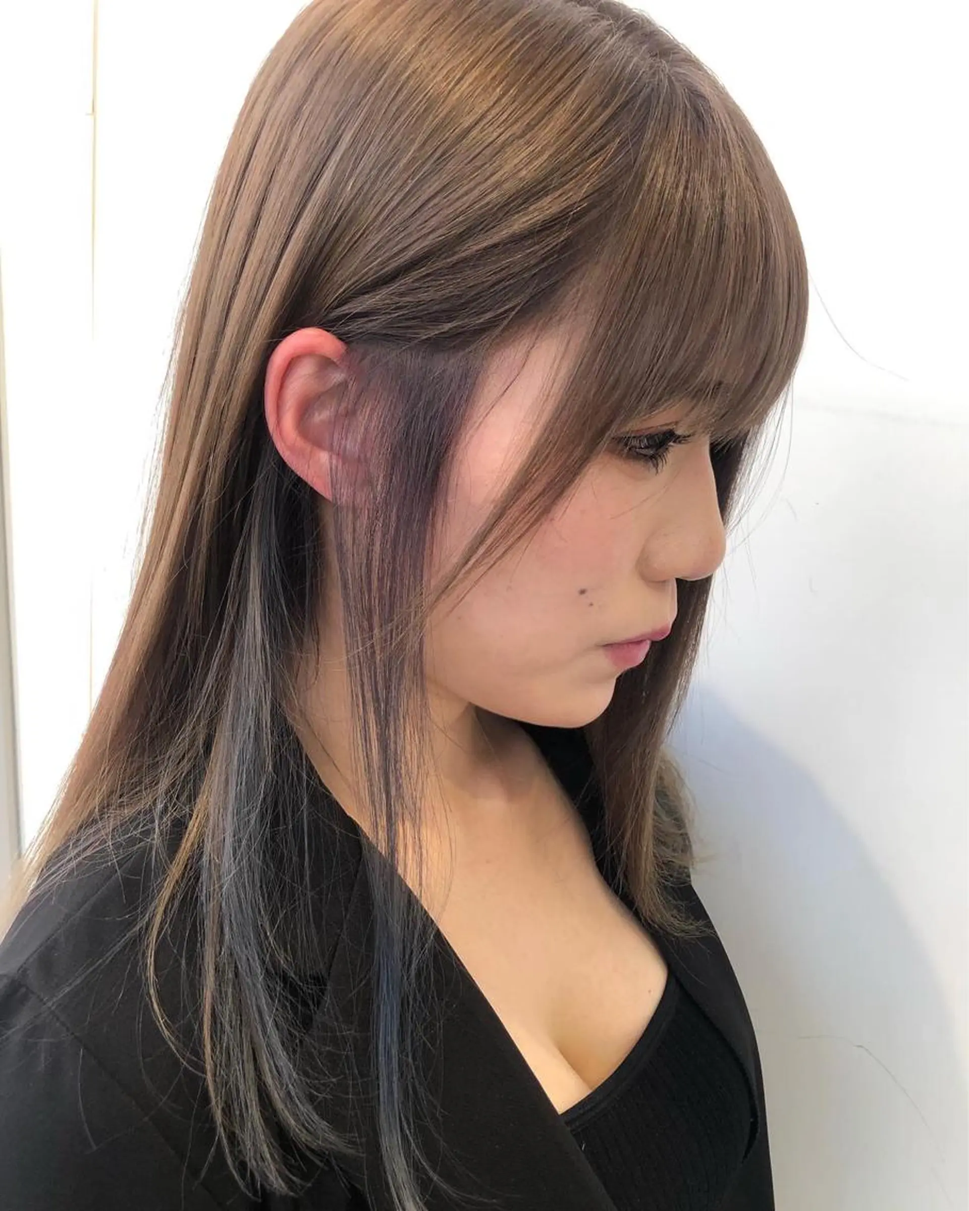 ロング カラー ベージュカラー ブリーチ 透明感カラー イヤリングカラー グラデーションカラー dogstar小林諒 レイヤー/パーマのヘアスタイル