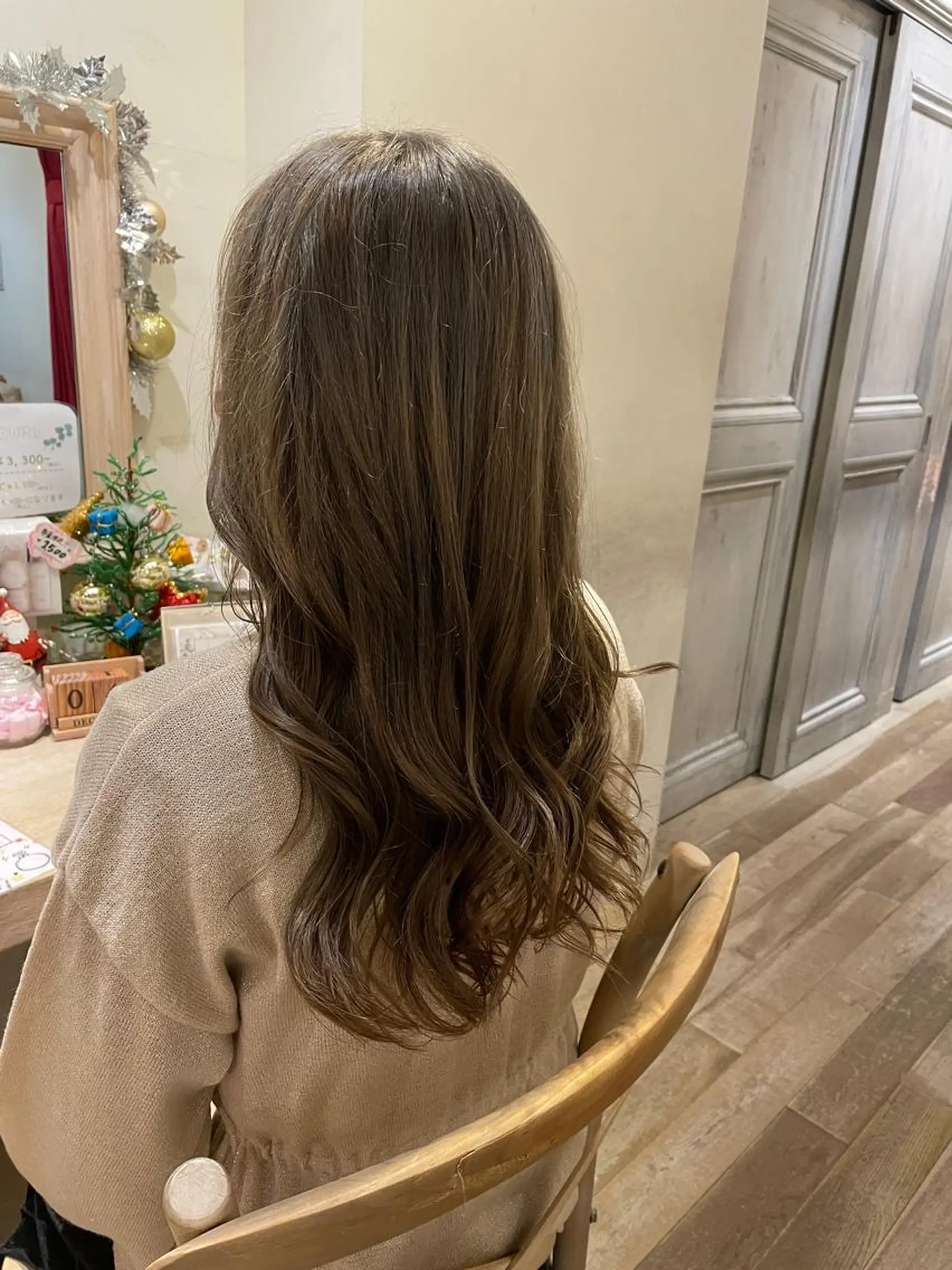 ロング 玉邑 美菜のヘアスタイル