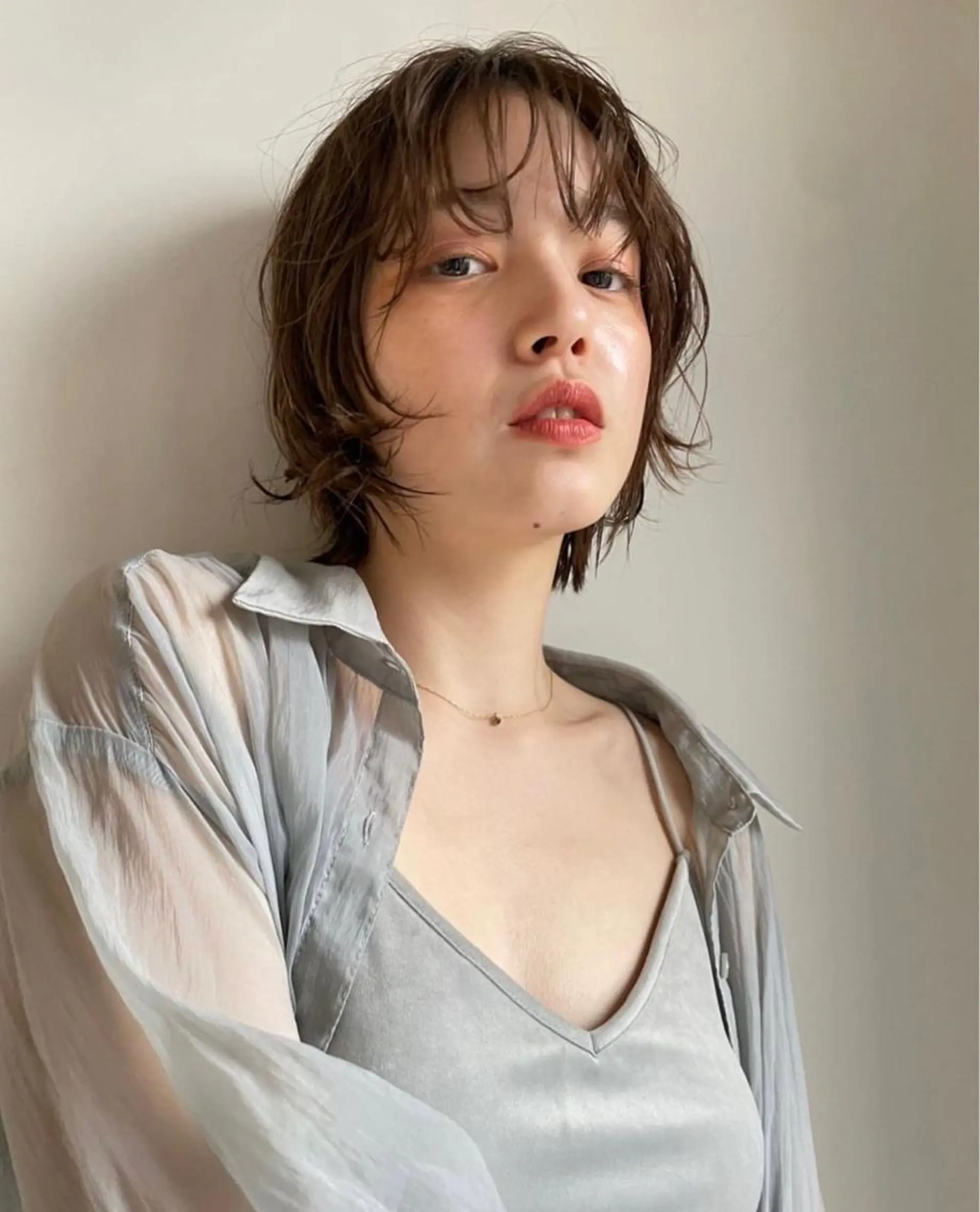 ミディアム カラー 韓国レイヤーカット 🫧大阪梅田レイヤーのヘアスタイル