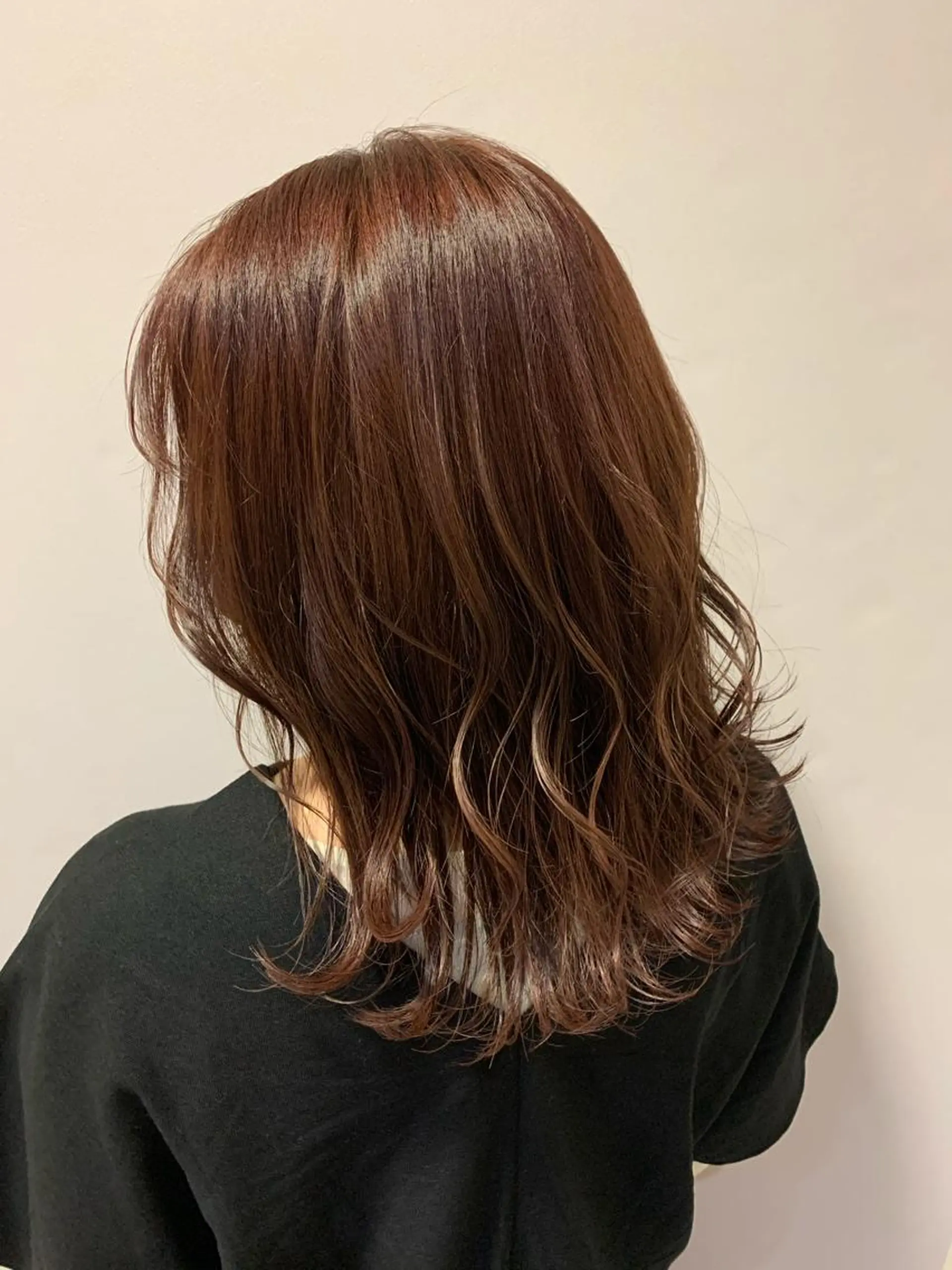 ミディアム カラー ブラウンカラー オレンジ オレンジブラウン ヘアカラー 寺尾 綾乃のヘアスタイル