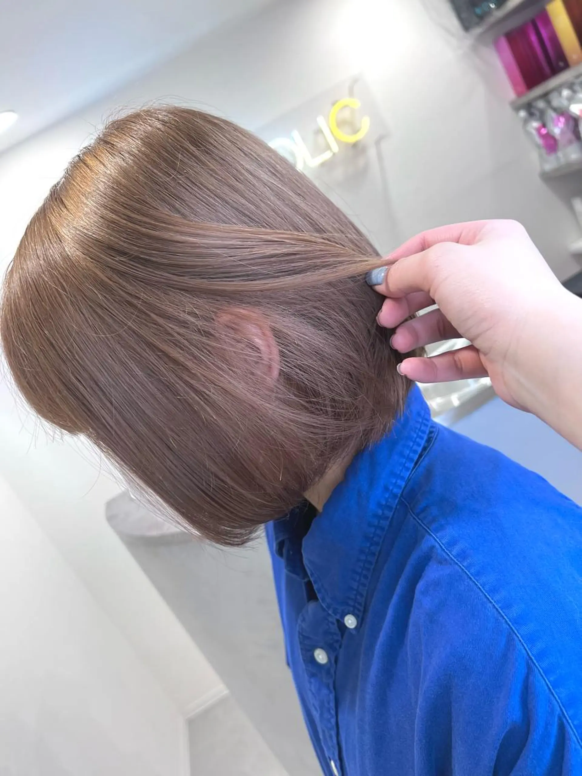 ミディアム カラー Iris所属・ハイトーン特化サロン 💎MOCA💎のヘアスタイル