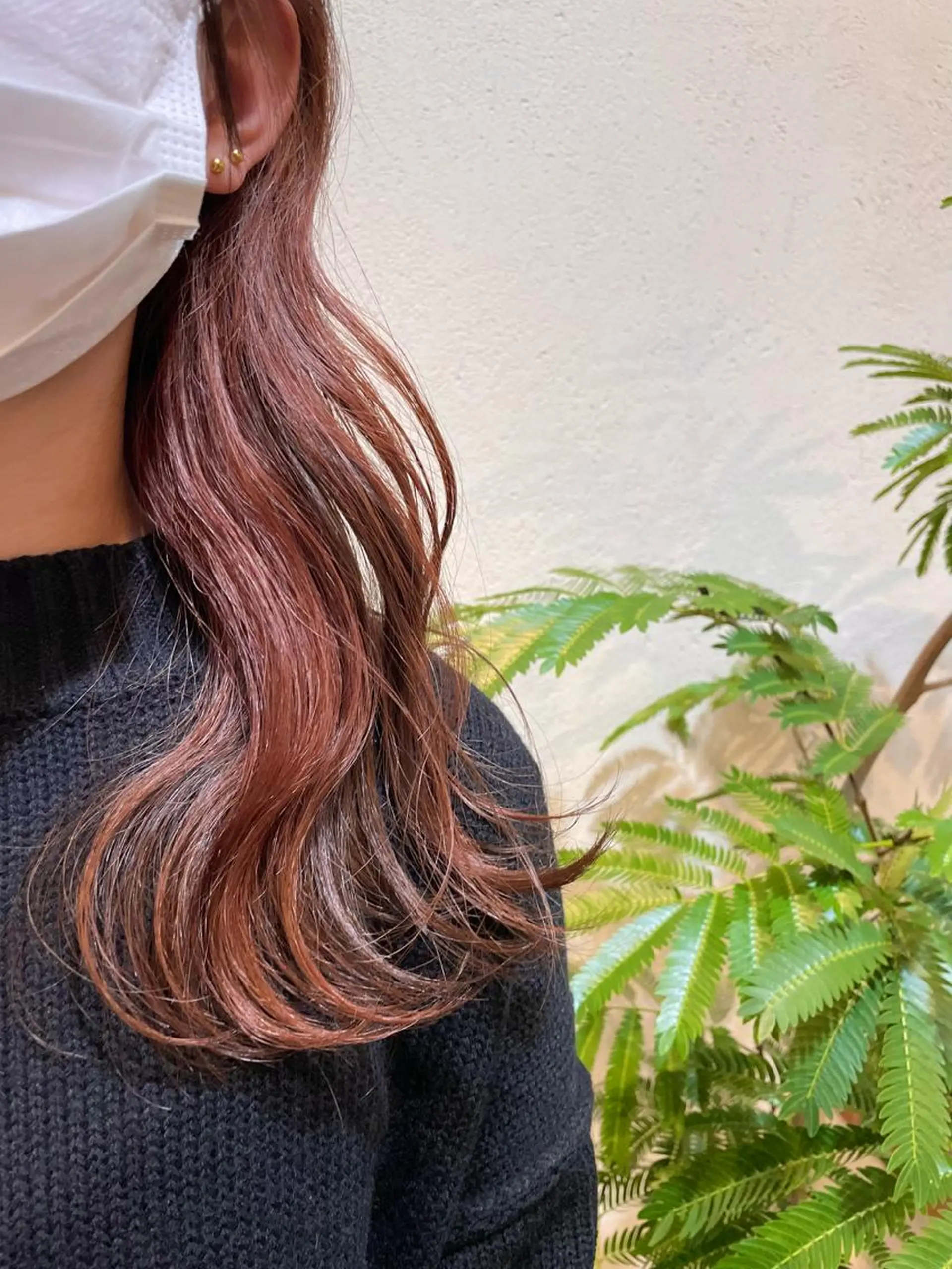 ロング カラー ブラウンカラー インナーカラー オレンジ オレンジピンク ピンクカラー Rin:nel hair所属・Takanishi くすみベージュカラーのヘアスタイル
