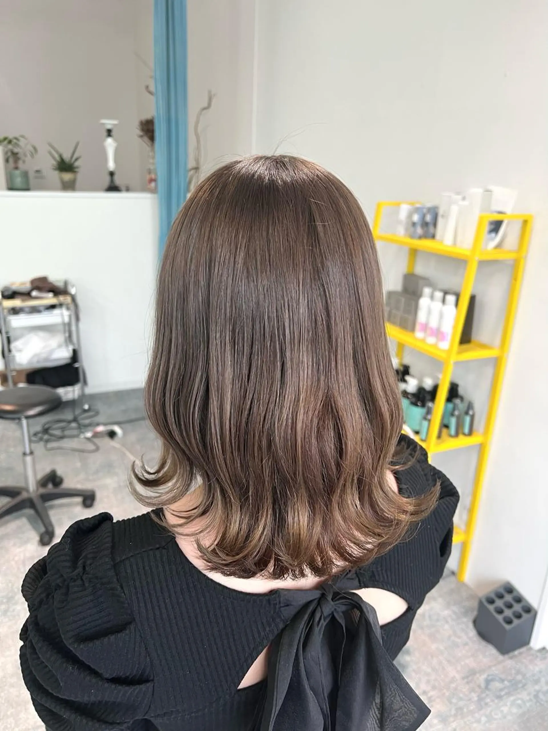 セミロング カラー 🌈re-room EIKI🇰🇷のヘアスタイル