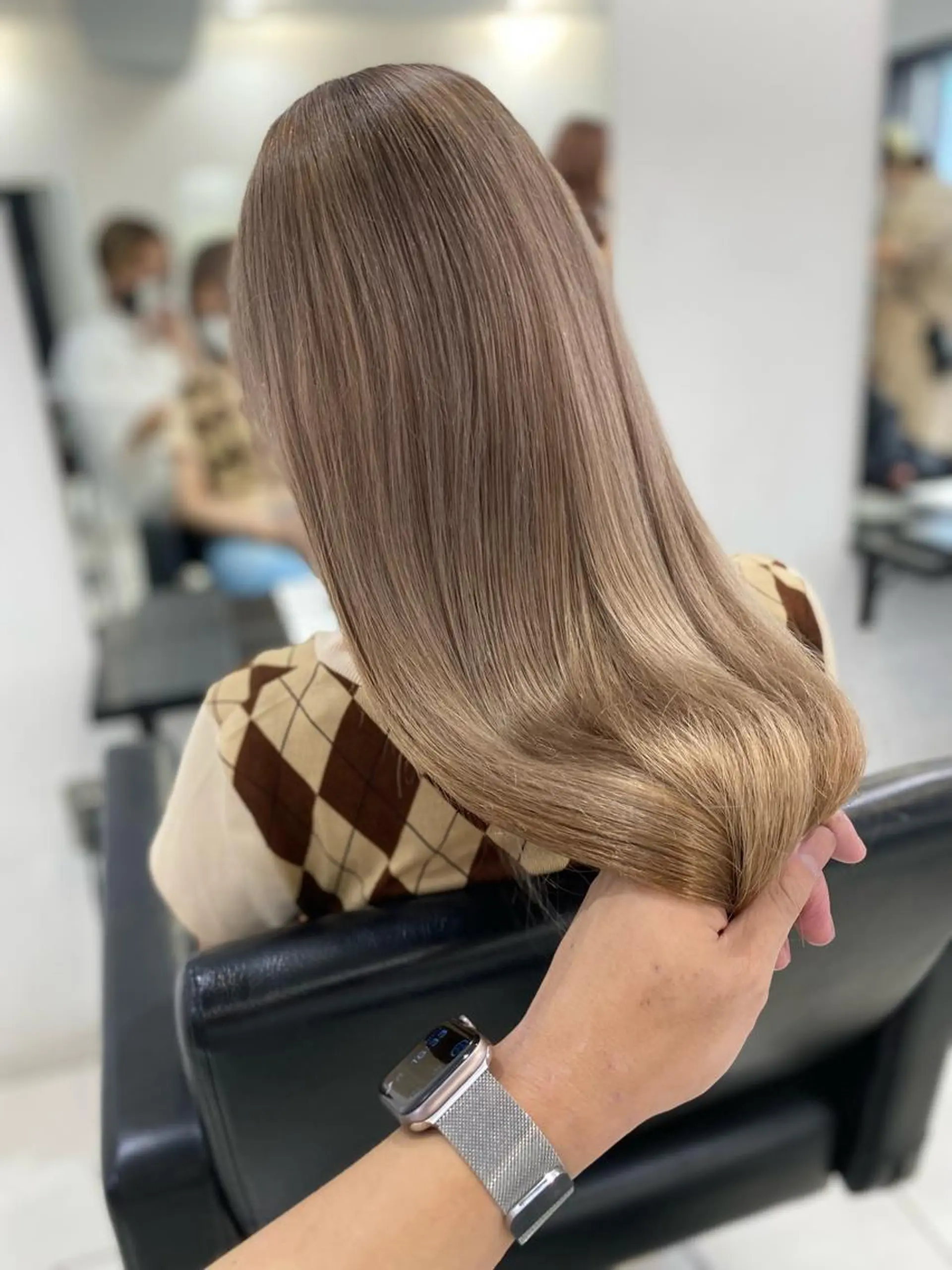 ロング カラー ブリーチ グレージュ ミルクティーグレージュ opus 店長大和 レイヤー/赤み消しのヘアスタイル