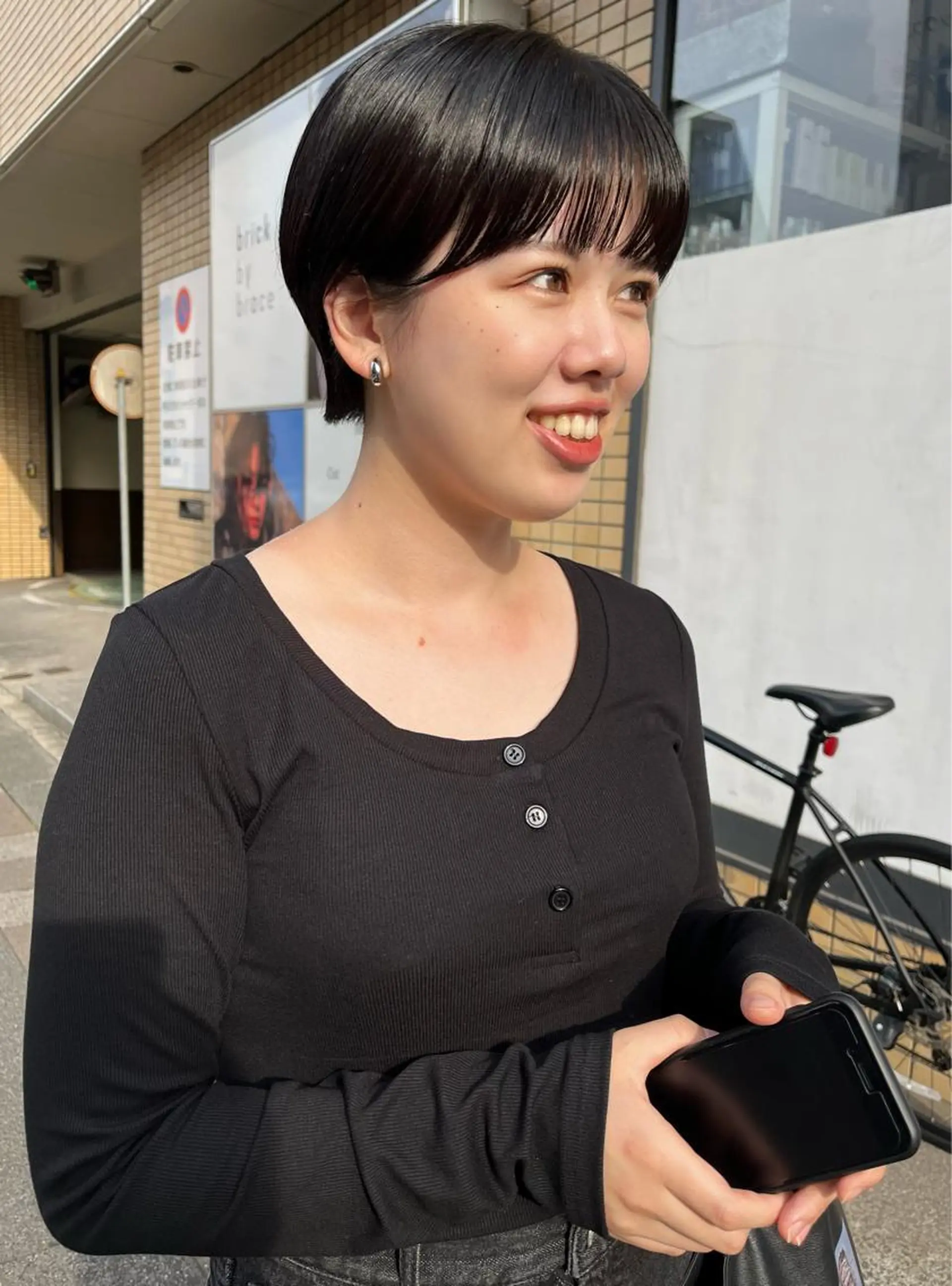 ショート W所属・小林 朋花のヘアスタイル