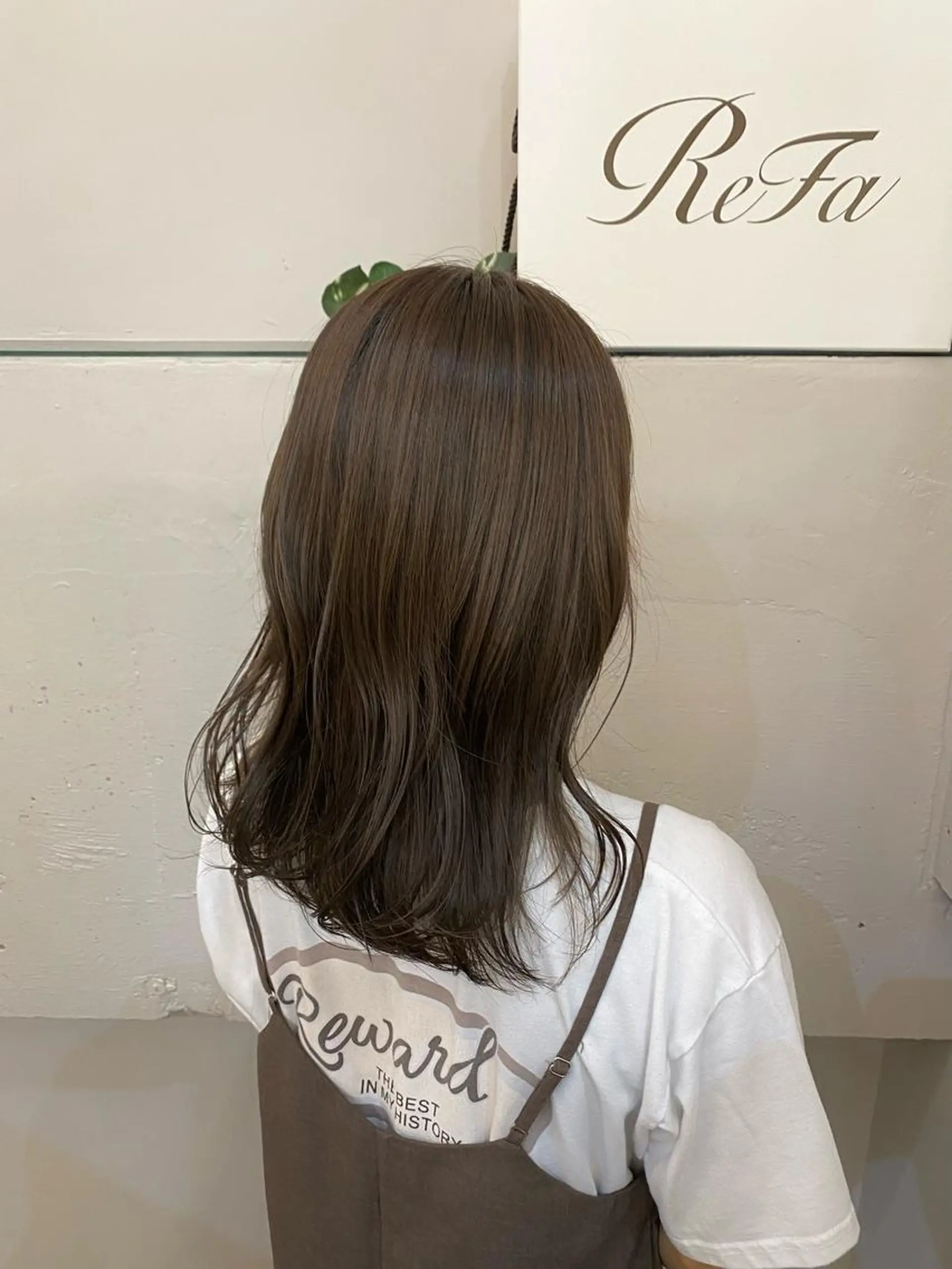 カラー ベージュカラー オリーブベージュ moeka 表参道のヘアスタイル