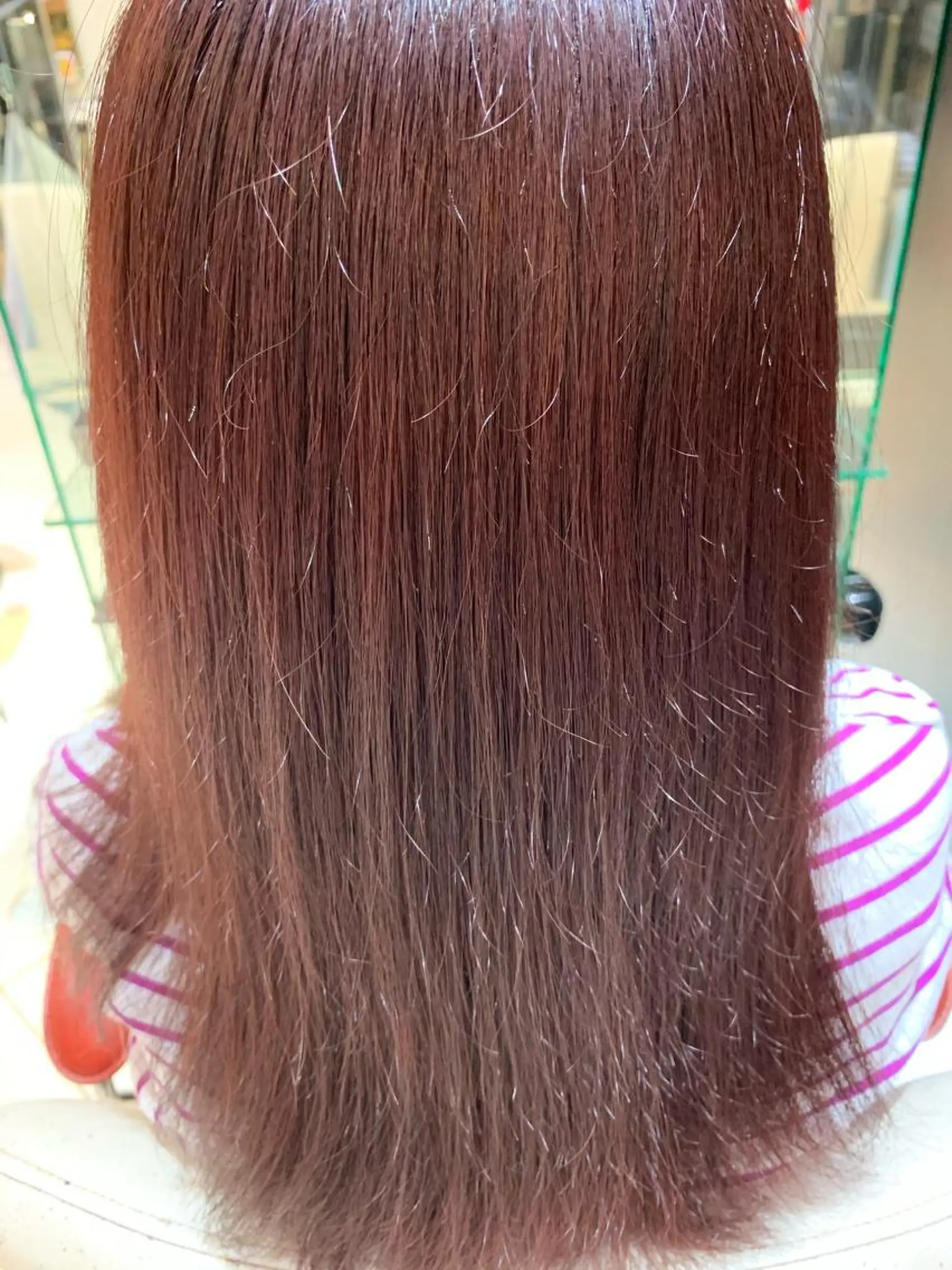 セミロング パープルカラー 糟谷 慈英のヘアスタイル