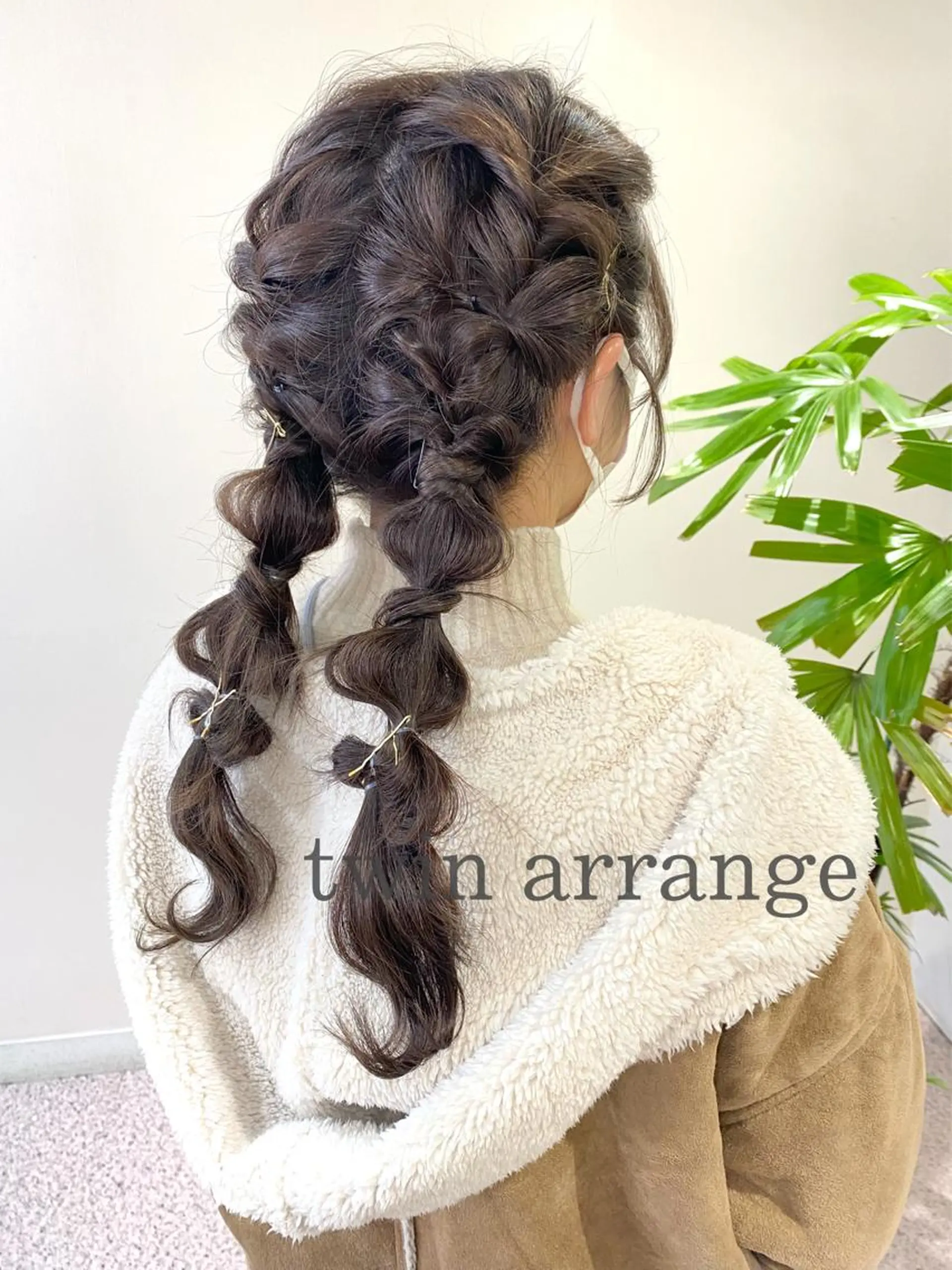 ロング カラー ヘアアレンジ ヘアセット clomus所属・YUKA艶髪 🌸寛ぎ部屋のヘアスタイル