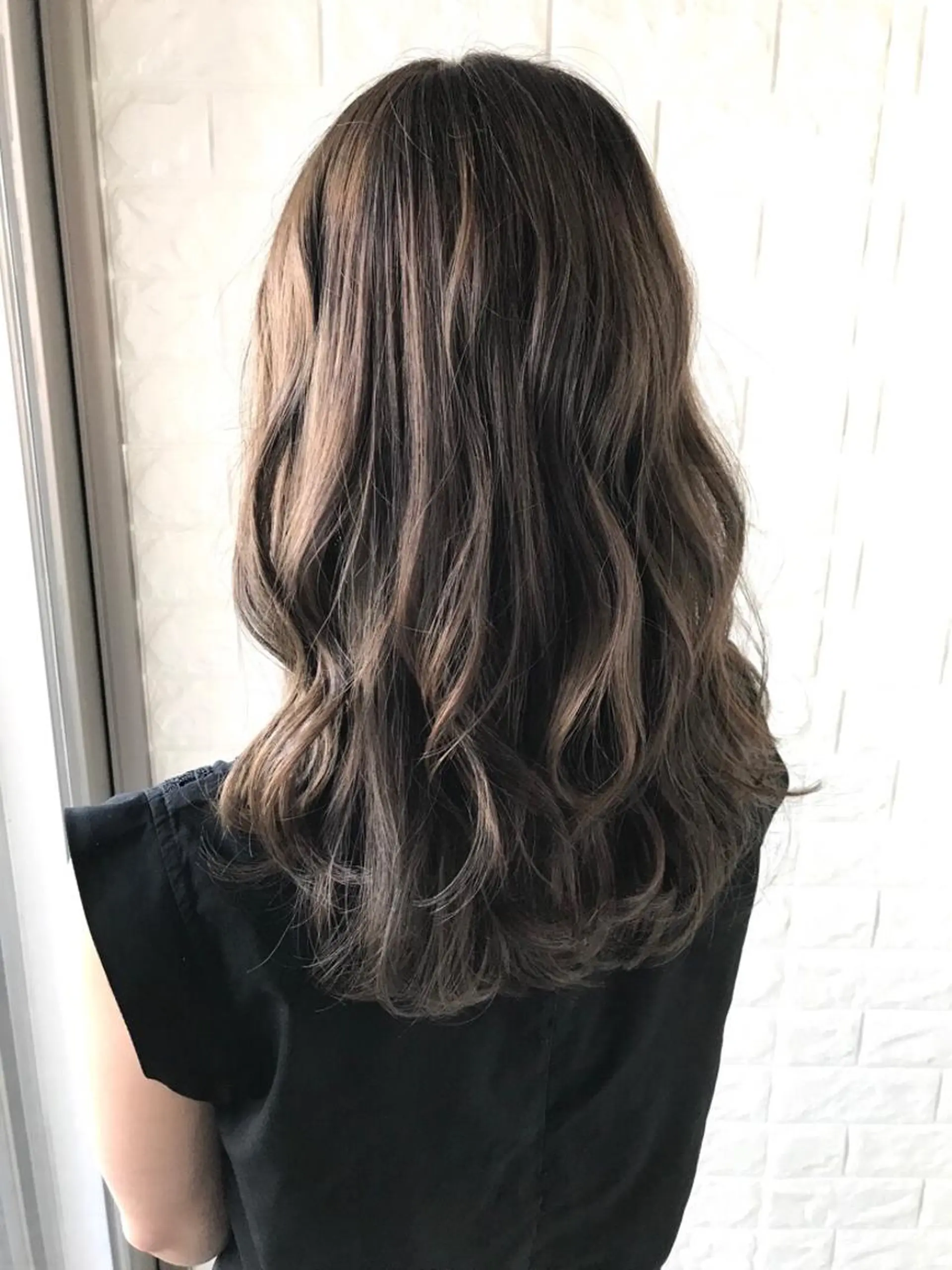 ロング カラー アッシュ 透明感カラー イルミナカラー ラベンダーカラー ラベンダーアッシュ エイジングケア特化 美容師✂️山崎竜二のヘアスタイル