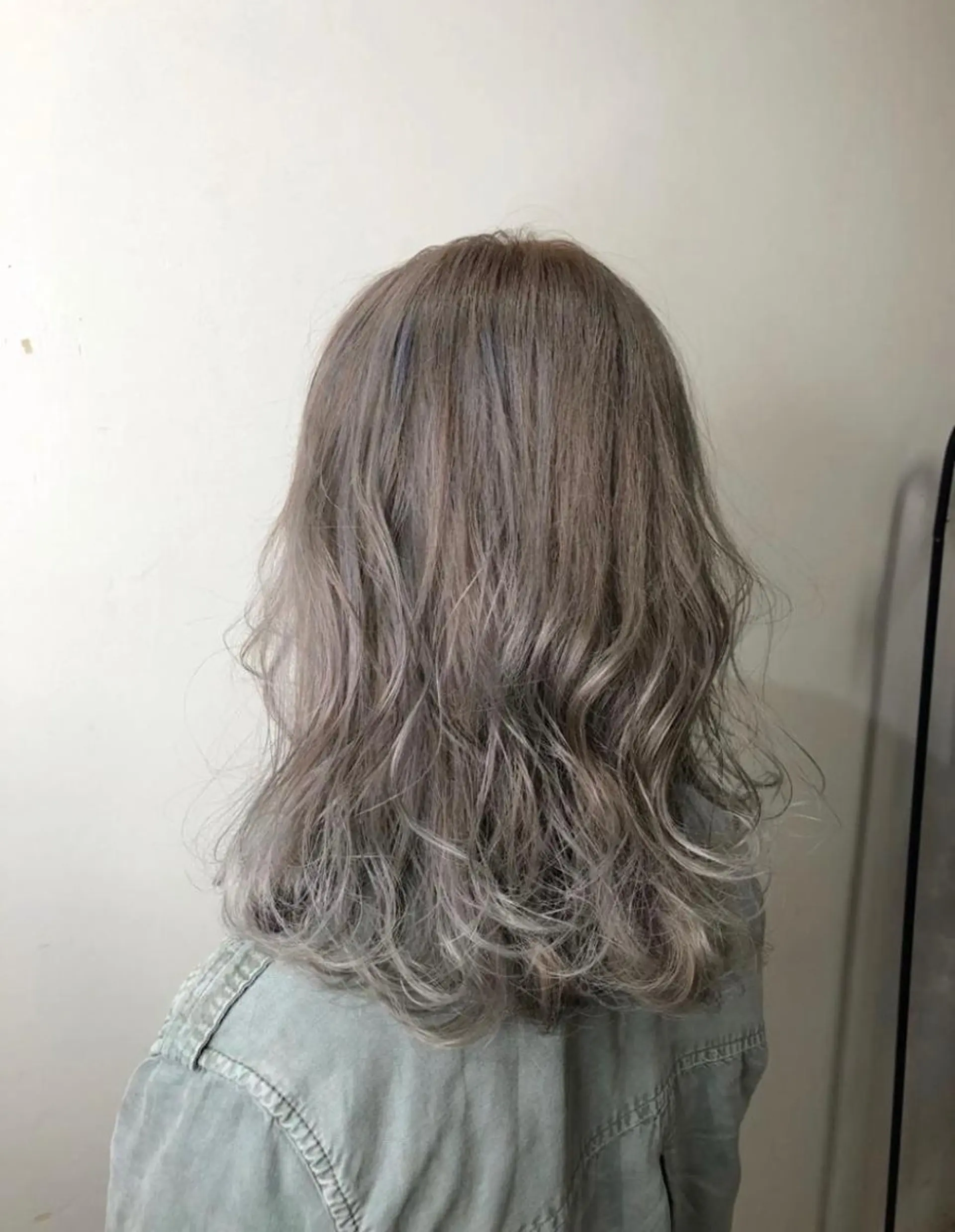 セミロング カラー ブリーチ Kimura Miyukiのマツエク・マツパデザイン