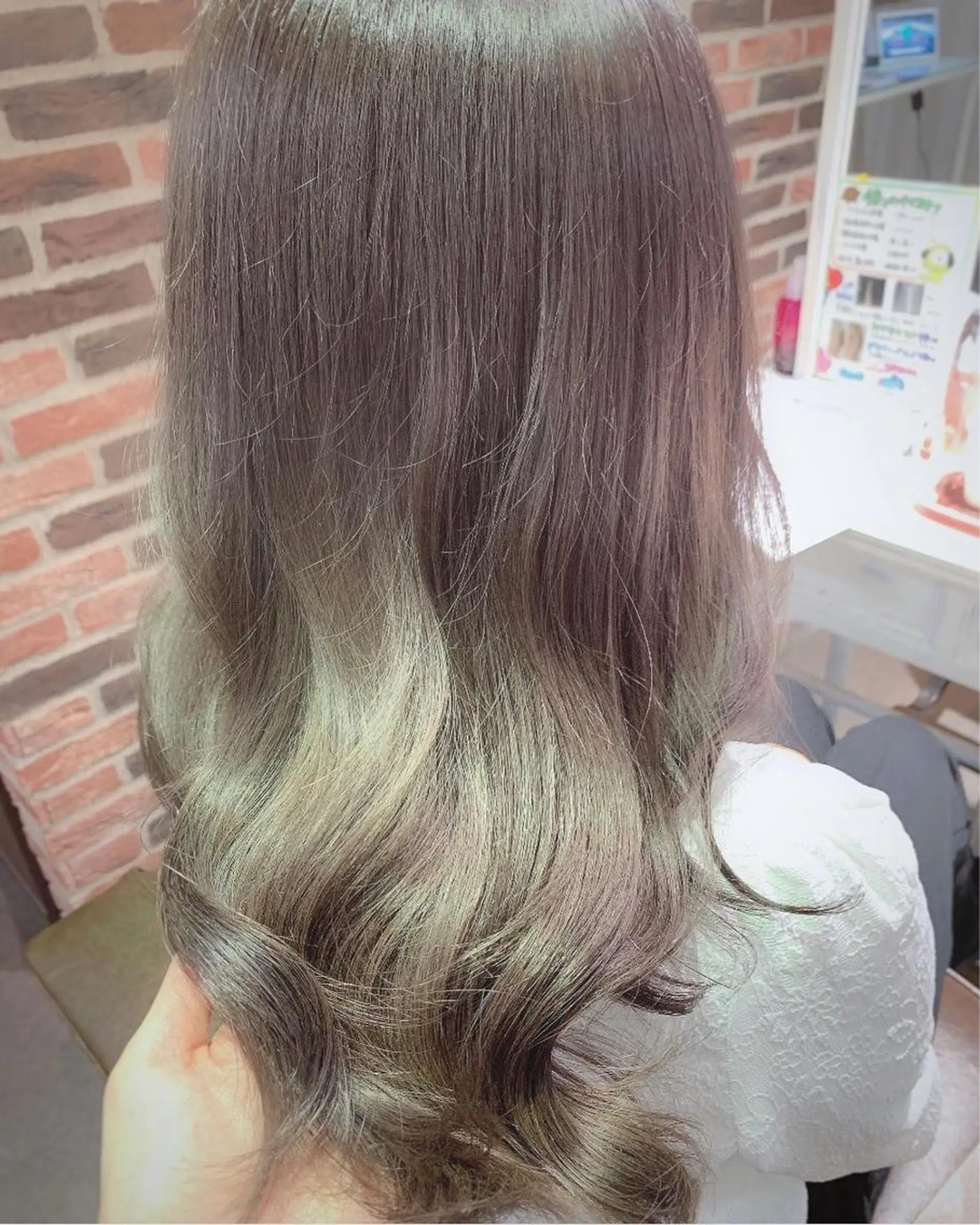 カラー エミュスト心斎橋所属・🎨カラー&髪質改善 松葉優希のヘアスタイル