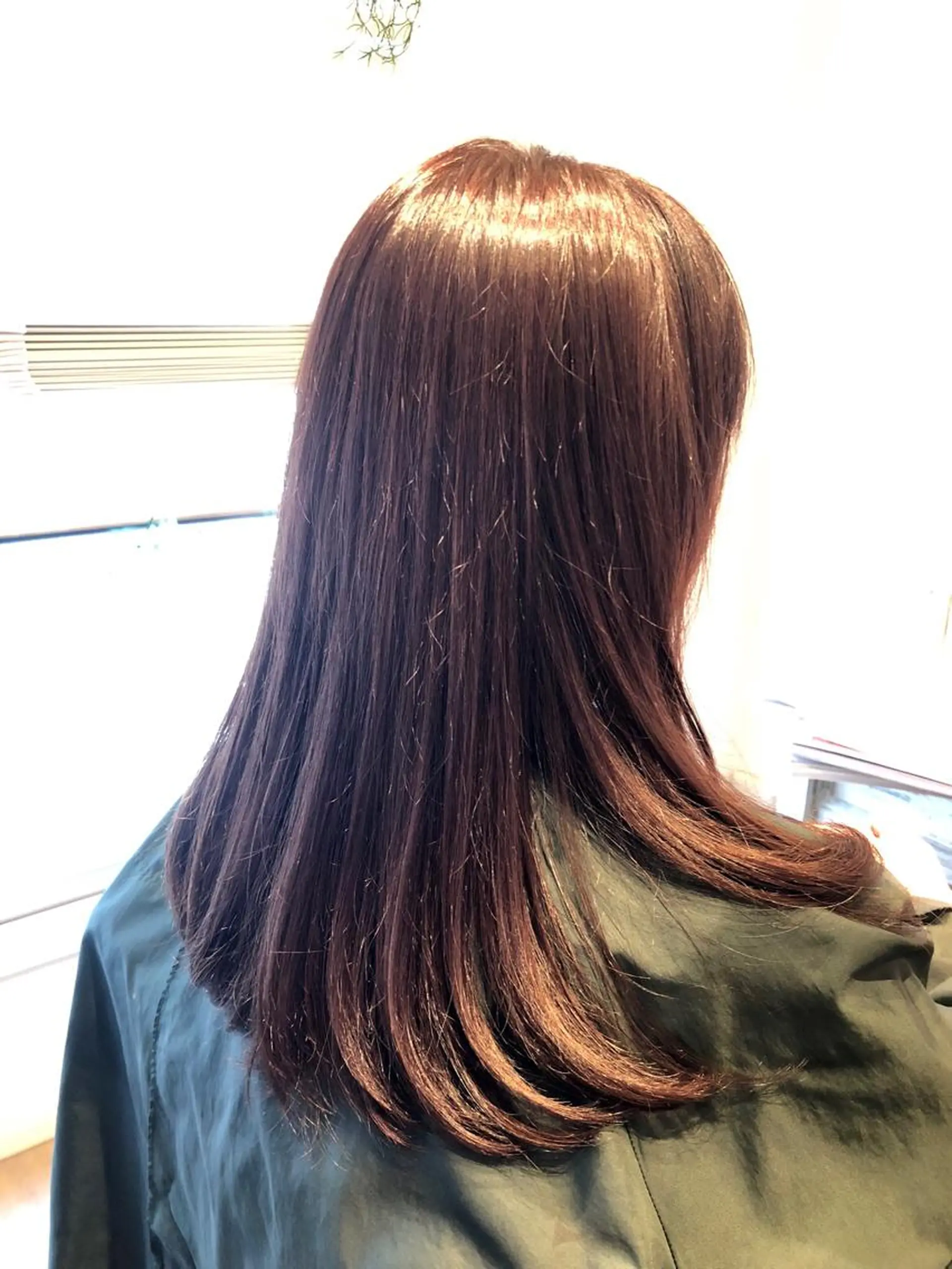 セミロング カラー ローズカラー バイオレットカラー BANDE所属・BANDE 水崎 悟のヘアスタイル