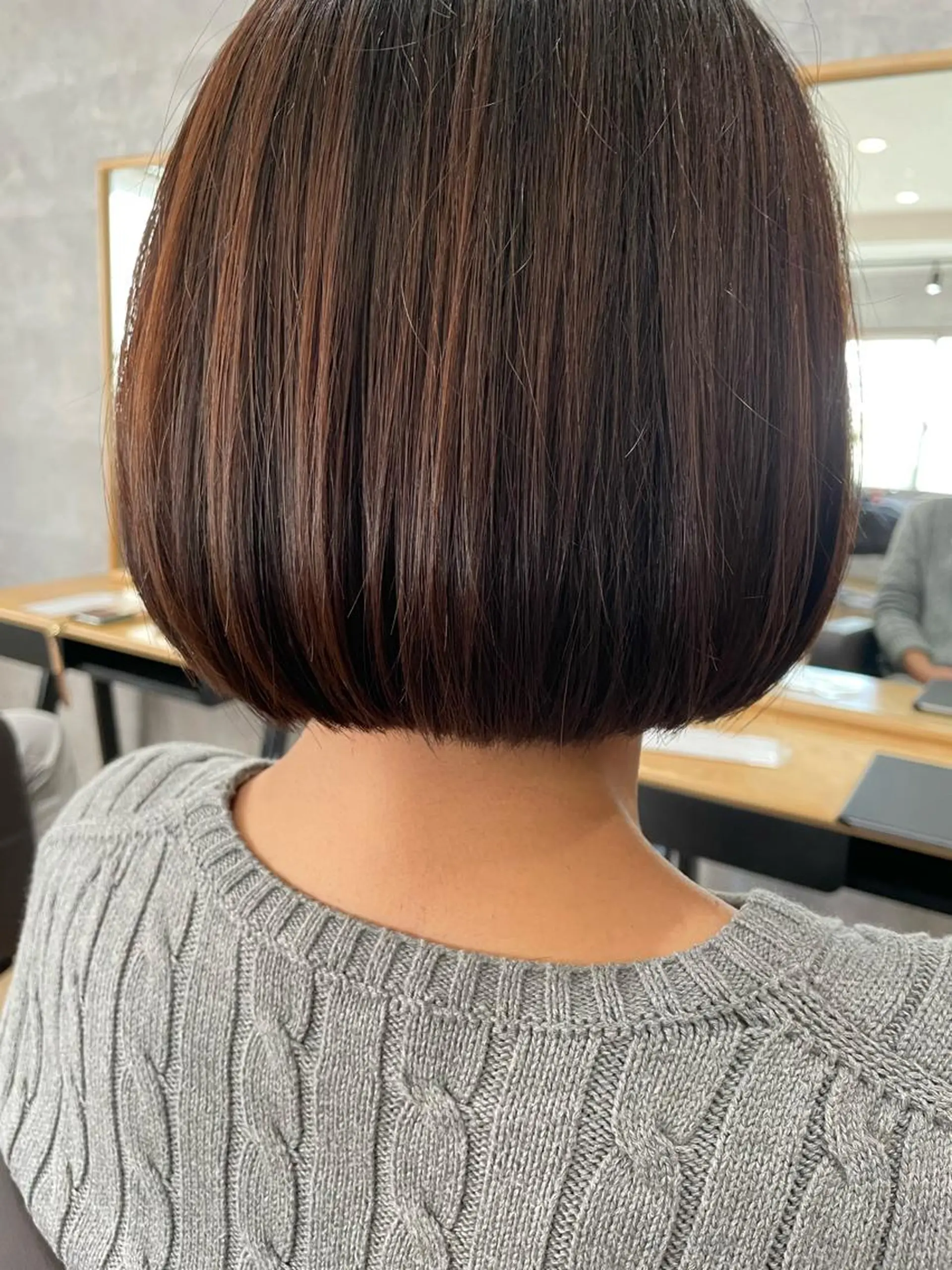 ミディアム ボブ 月200名以上担当 六甲徒歩30秒のヘアスタイル