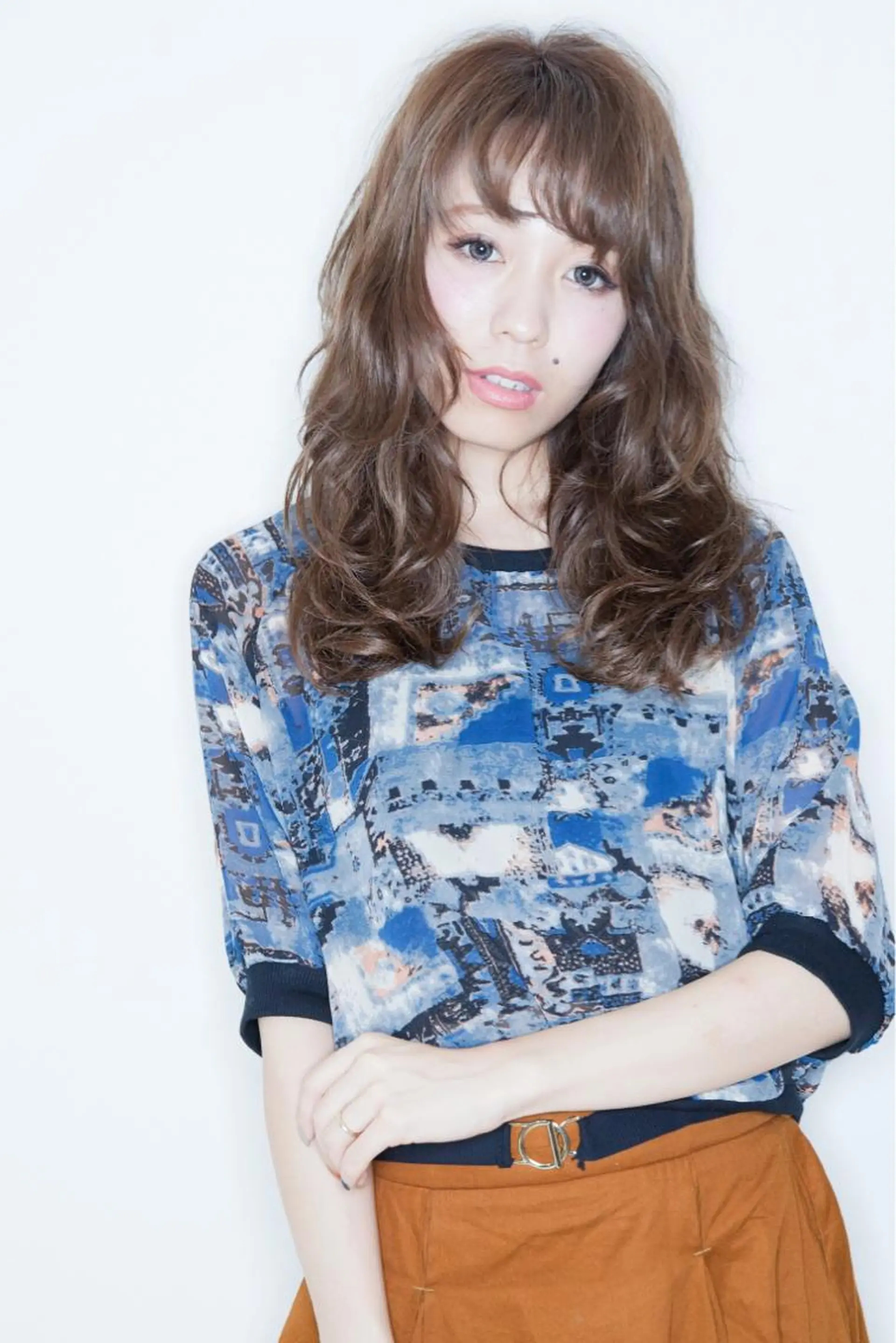 セミロング カラー アッシュ カット ヘアカラー トリートメント 上尾  純也のヘアスタイル