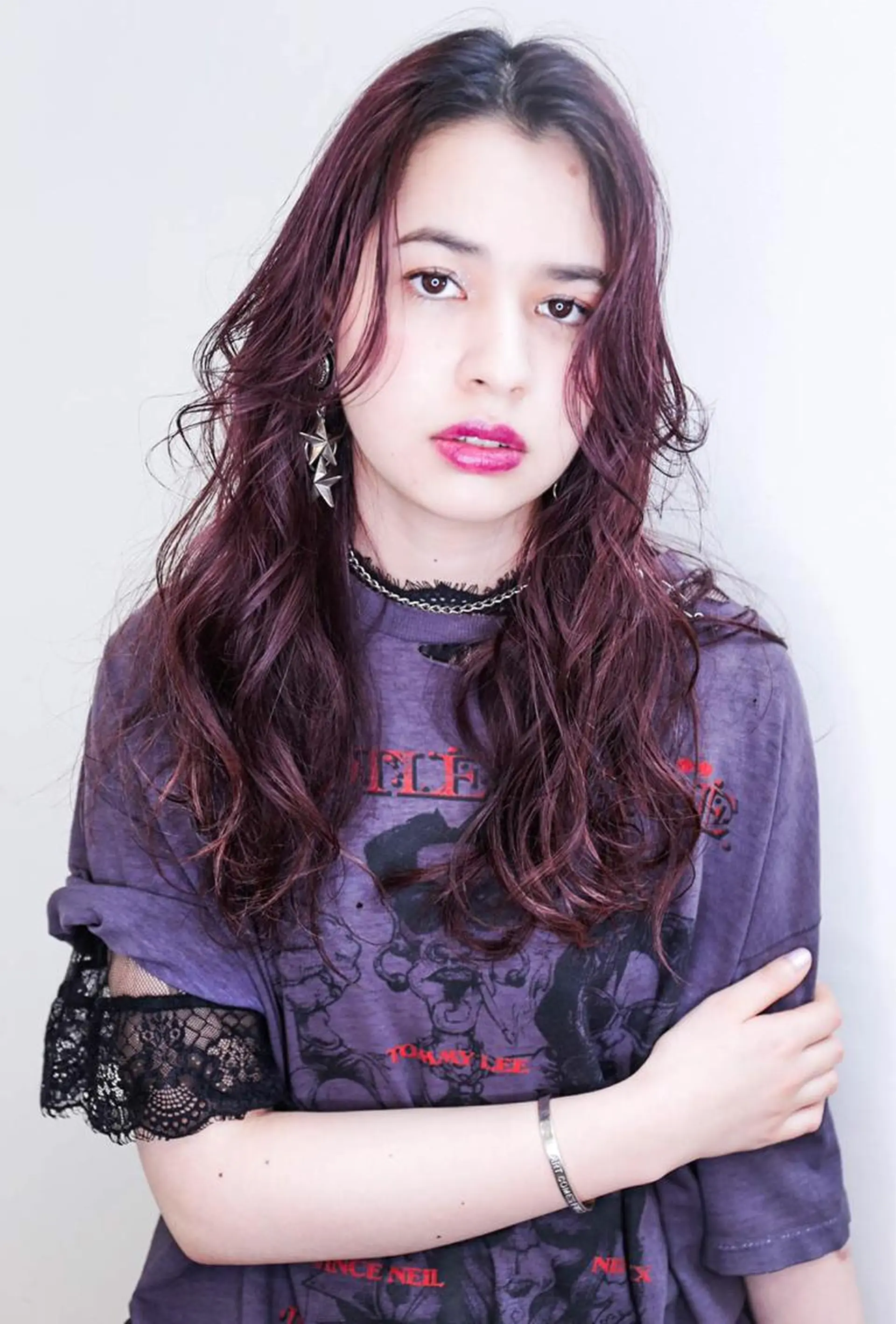 ロング カラー ウルフカット/吉村 桃子のヘアスタイル