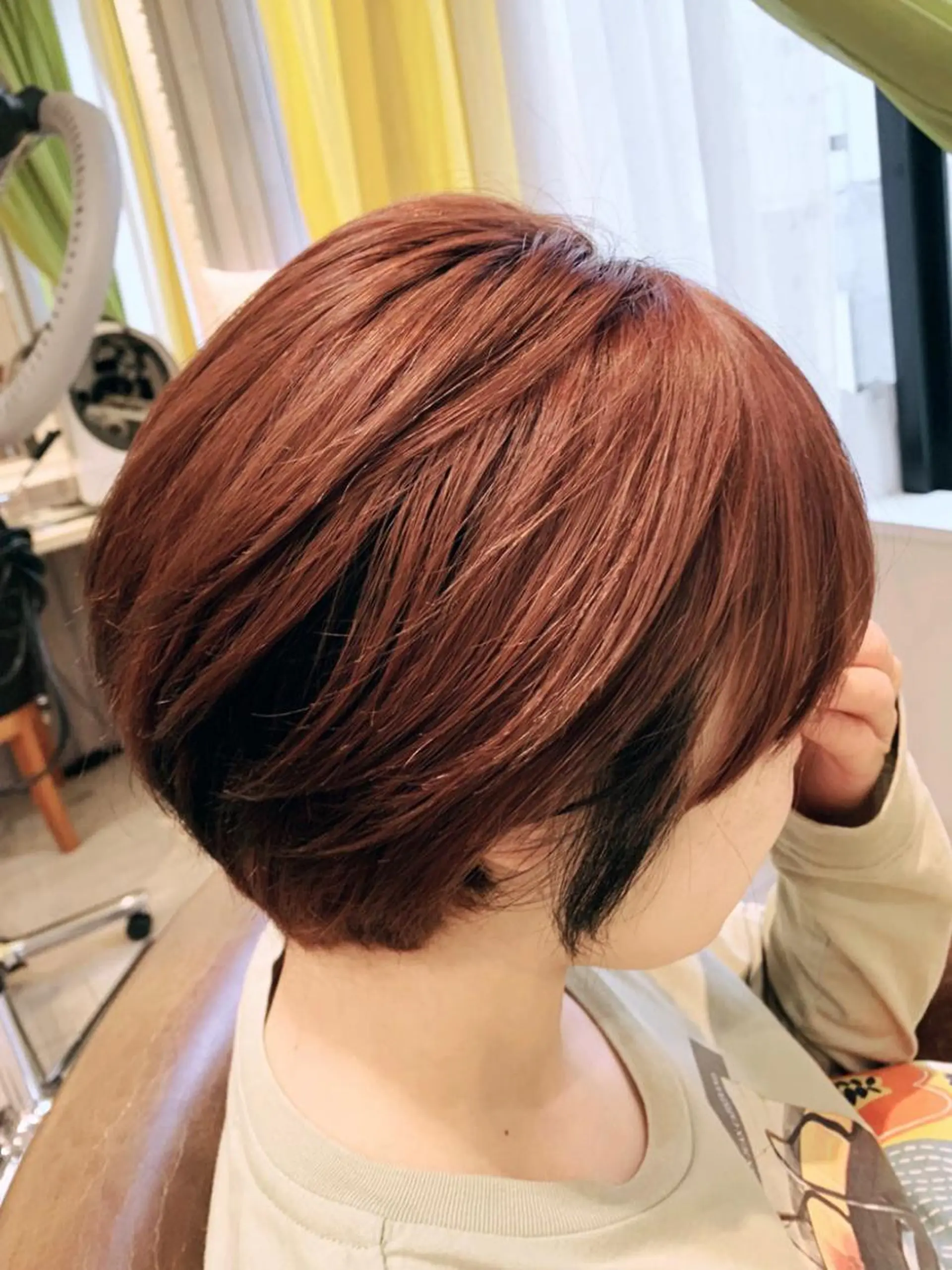 ショート カラー パーマ ヘアアレンジ 増渕 駿介のヘアスタイル