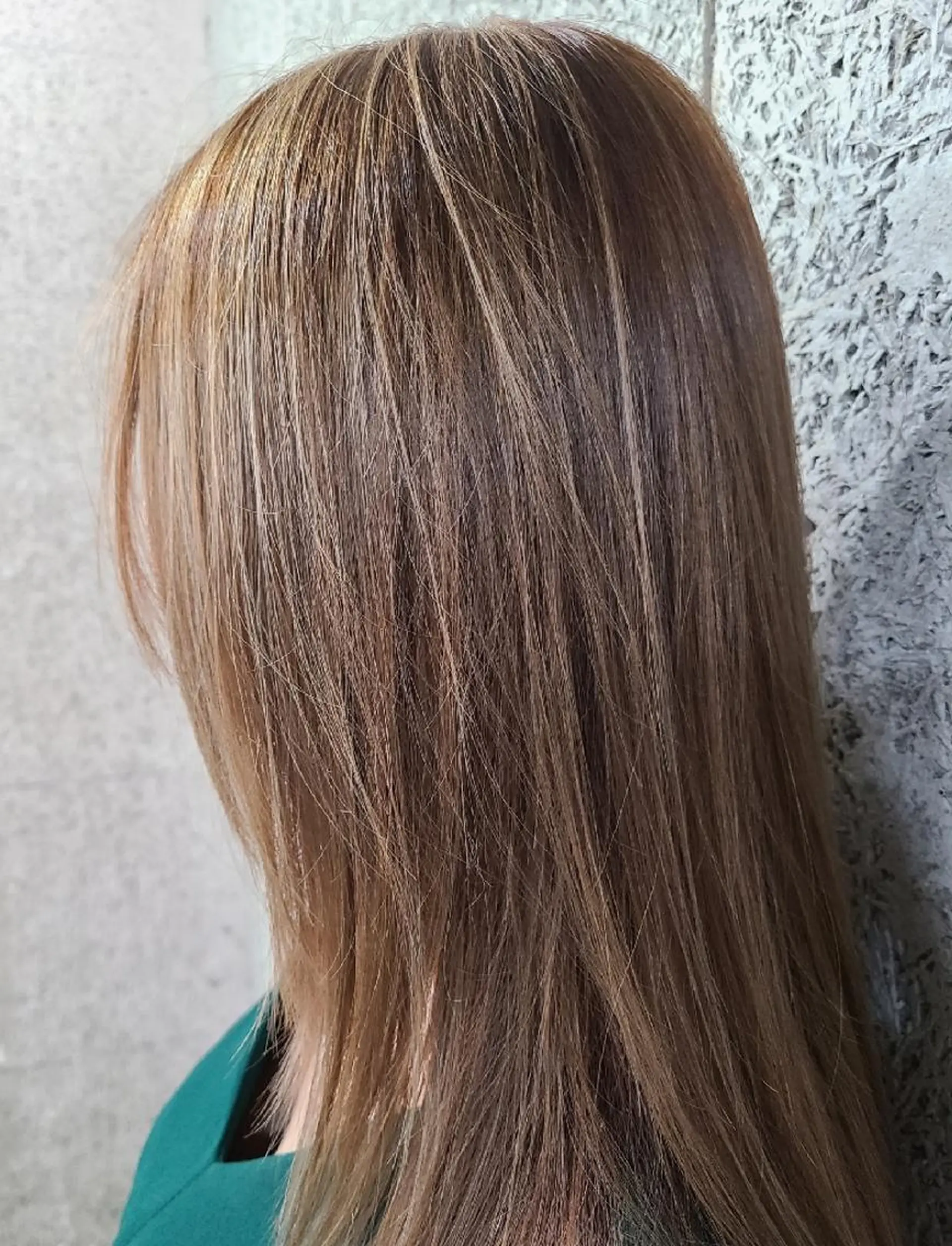 セミロング カラー ベージュカラー ブリーチ ハイライトカラー 外国人風カラー ハイライト カット ヘアカラー トリートメント terra✂️川嶋 大輔のヘアスタイル