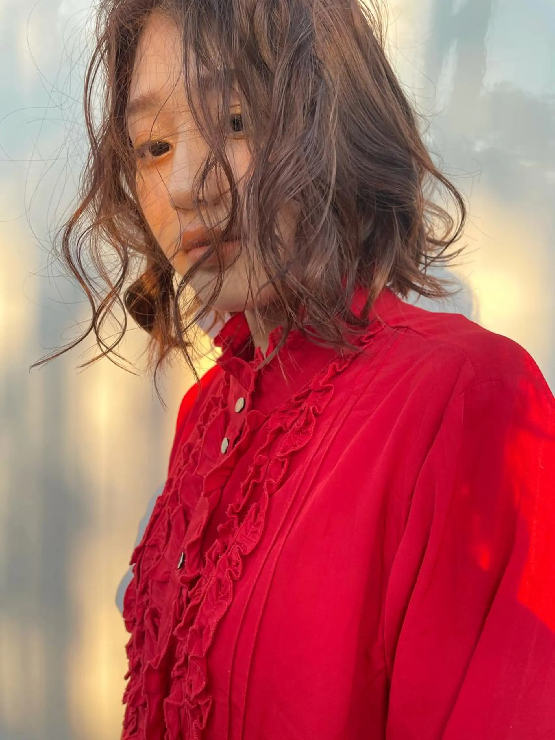 セミロング カラー tomo🍒パーマ ハイトーン似合わせのヘアスタイル