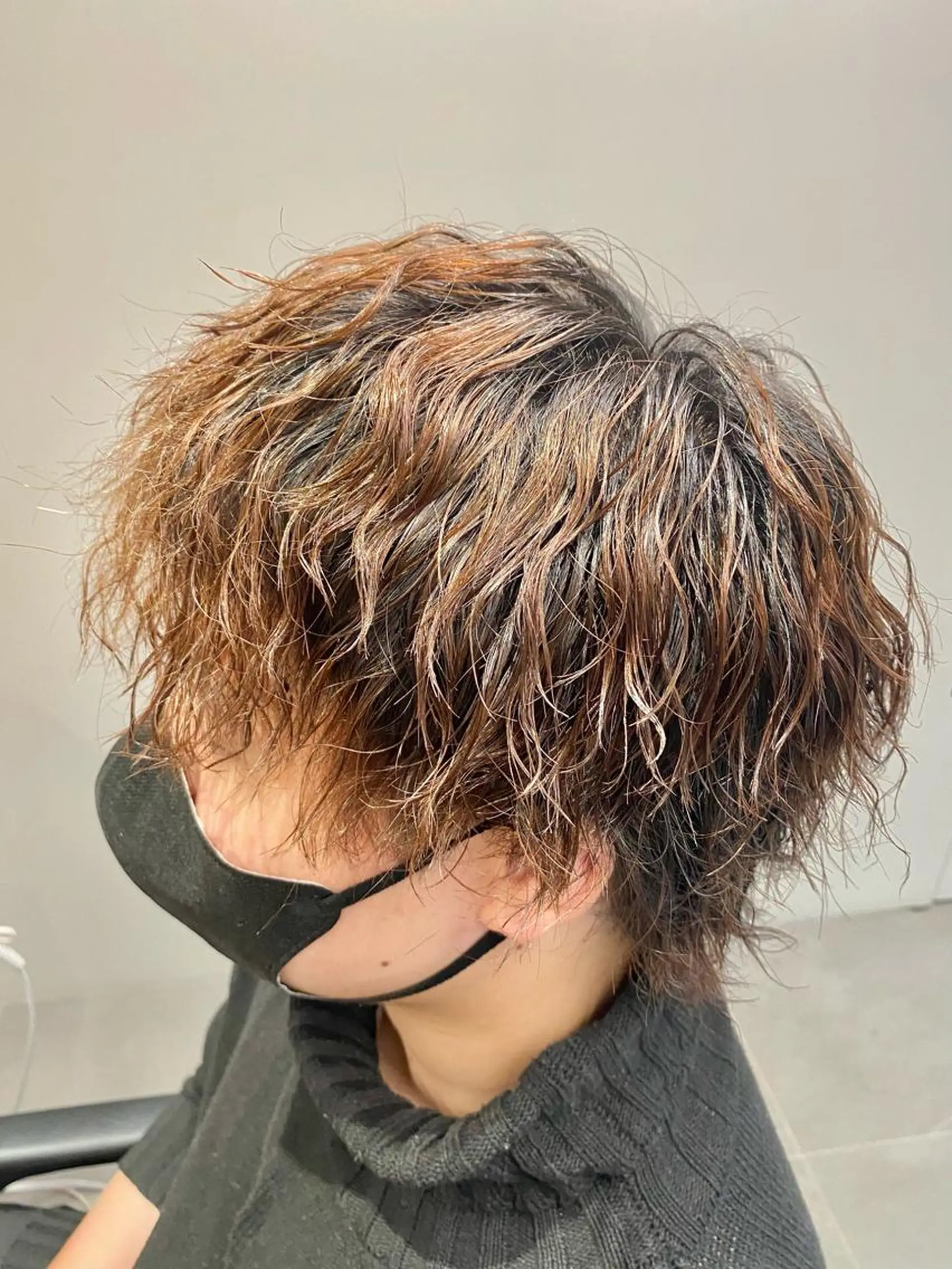 パーマ メンズ メンズパーマ プードルパーマ メンズツイストパーマ 波巻きパーマ メンズウルフカット 立川メンズパーマ職人 小泉文人のヘアスタイル