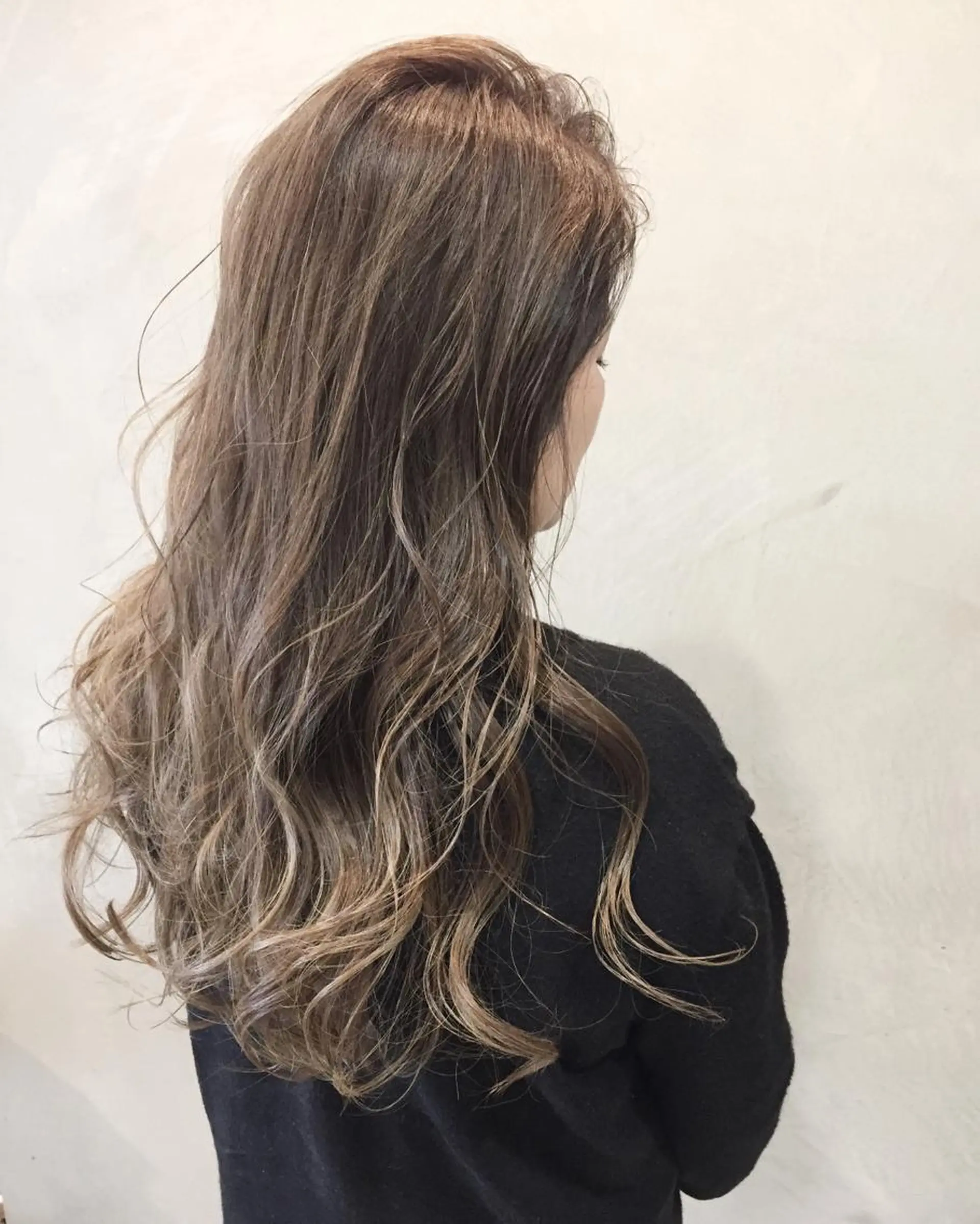 ロング ハイライト 髪質改善 縮毛矯正 トリートメント 酸熱トリートメント ヘアカラー トリートメント Elsol所属・中川 勝友のヘアスタイル