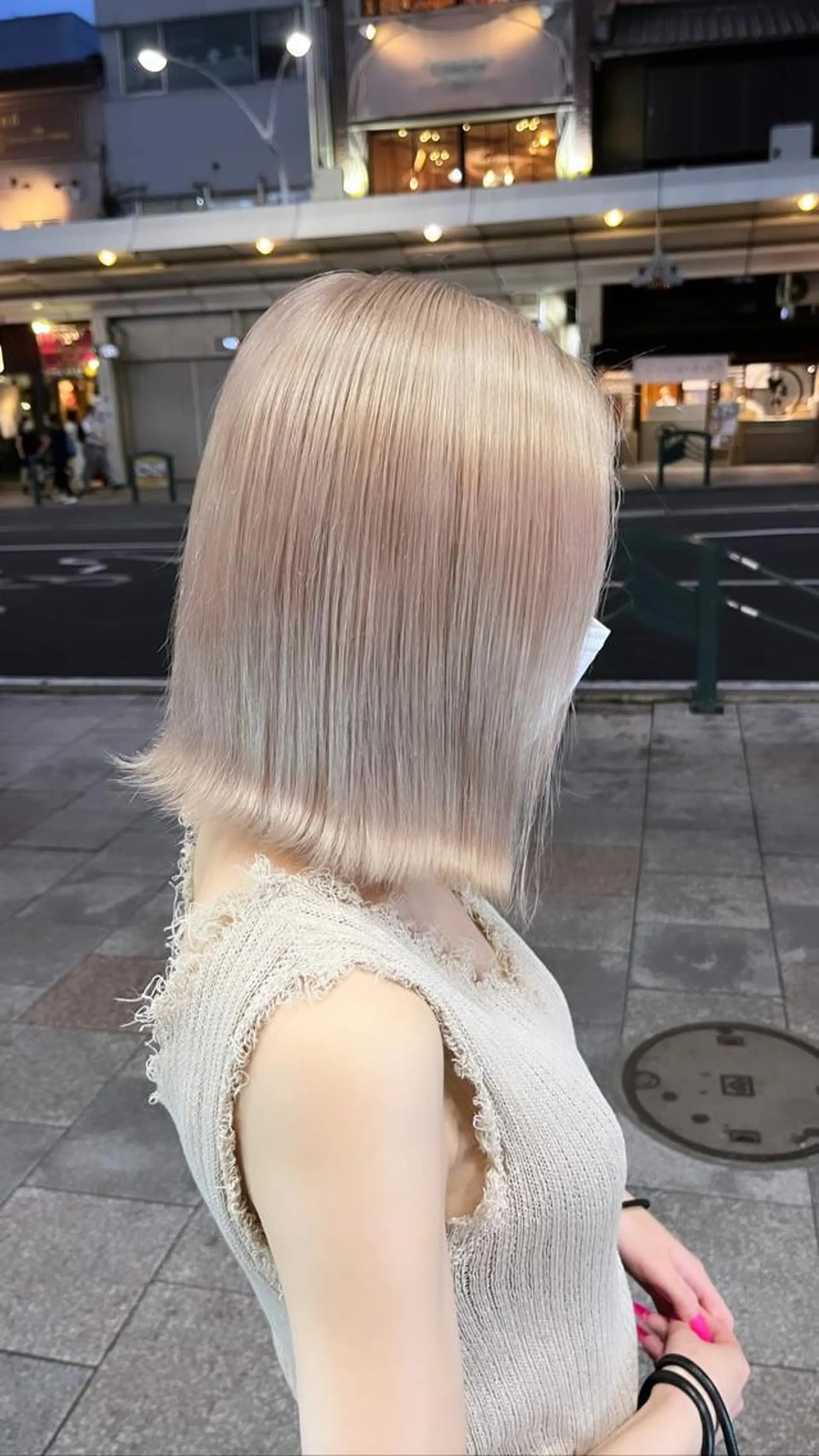 ショート カラー ベージュカラー ホワイトベージュ ヘアカラー トリートメント s.sweet NACHIKAのヘアスタイル