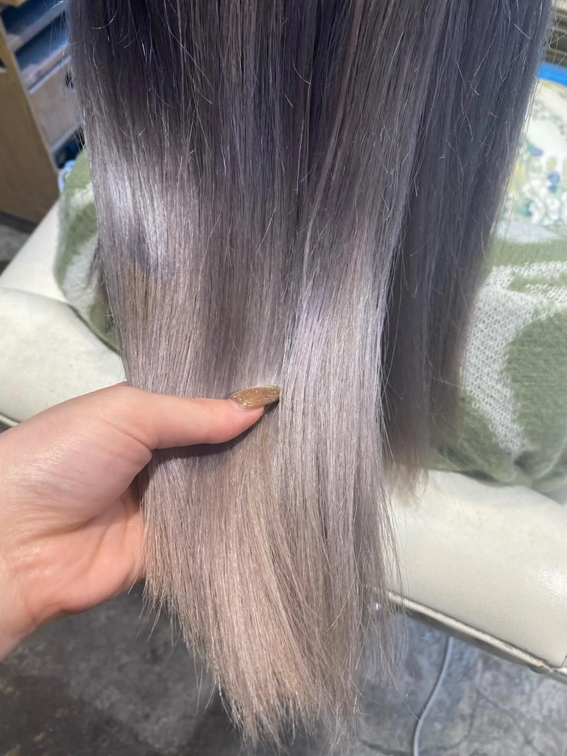 カラー ブリーチ 有薗 こころのヘアスタイル