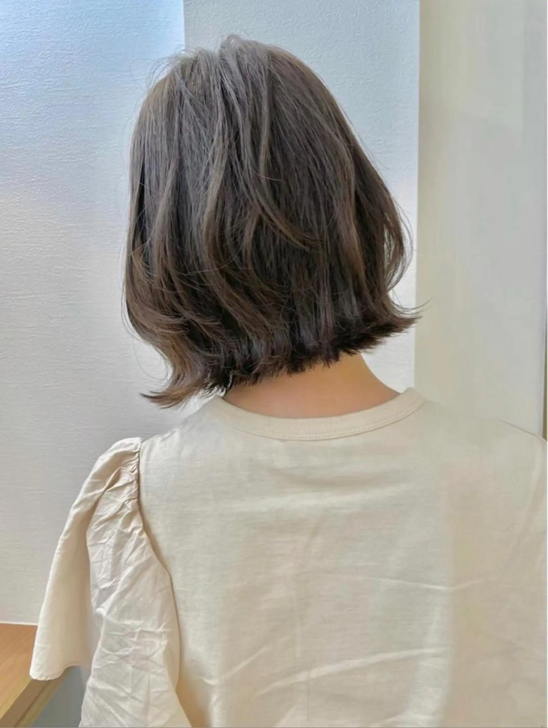 ミディアム カラー 廣瀬双葉 トップスタイリストのヘアスタイル