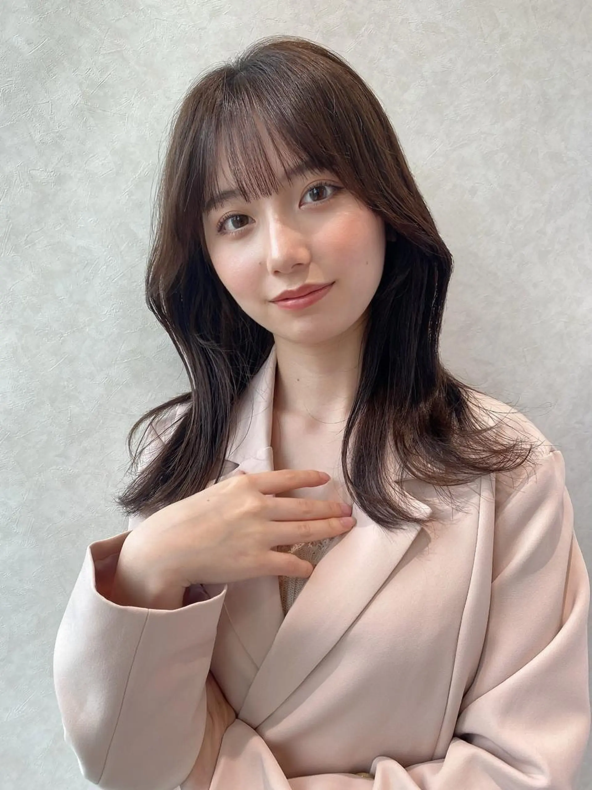 ミディアム カラー ベージュカラー ブラウンカラー ブラウンベージュ くびれヘア カット ヘアカラー トリートメント 顔周り/くびれヘア 韓国ヘア💕風間るなのヘアスタイル