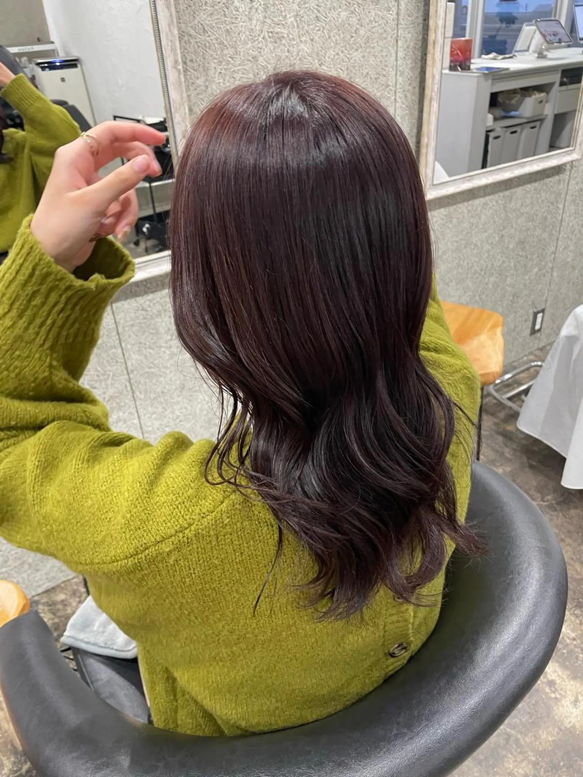セミロング ピンクブラウン akiba ryokaのヘアスタイル