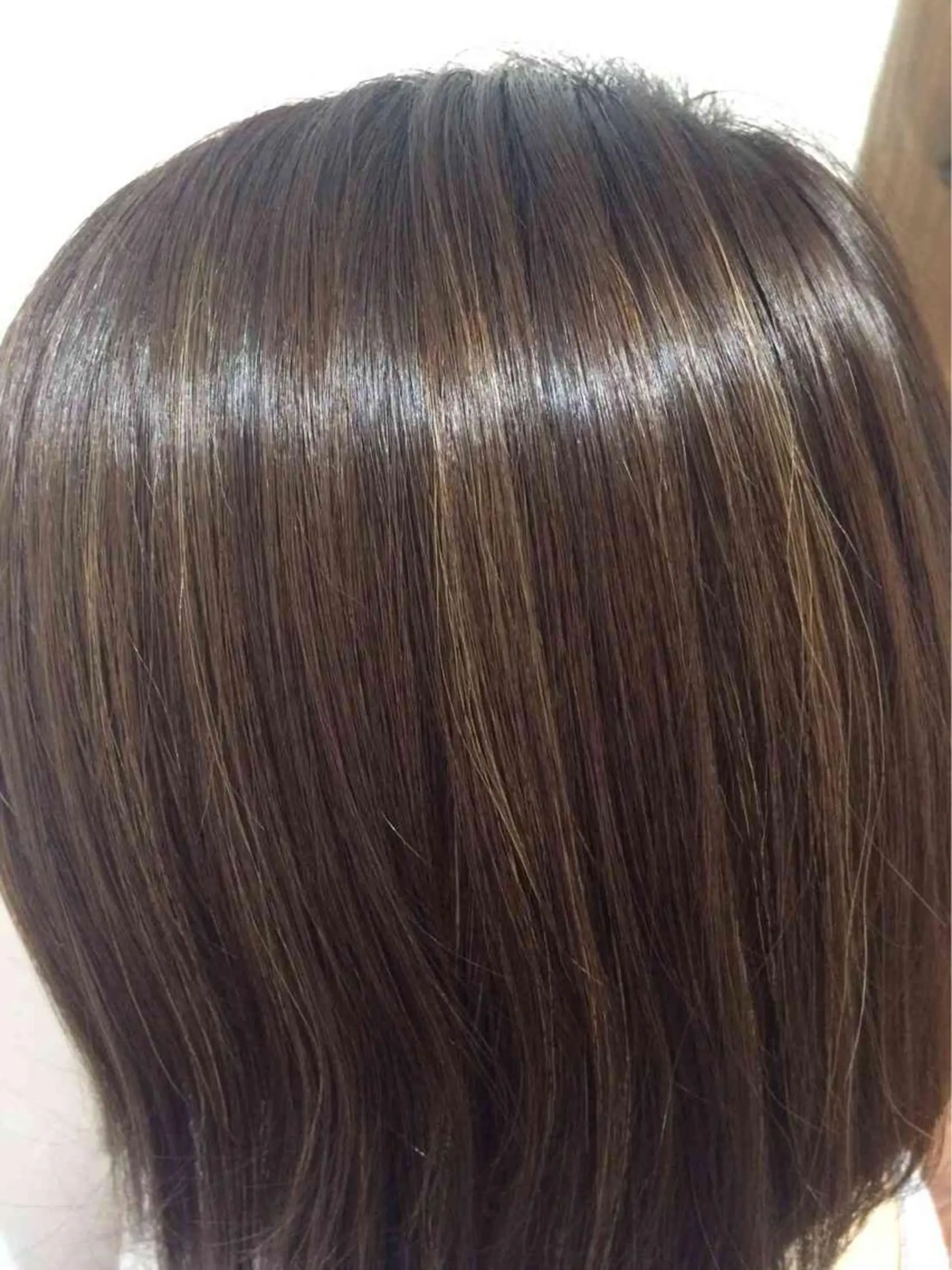 セミロング ハイライト ank classic hair【アンククラシックヘアー】所属・バレイヤージュ ハイライト　齋藤祐哉のヘアスタイル