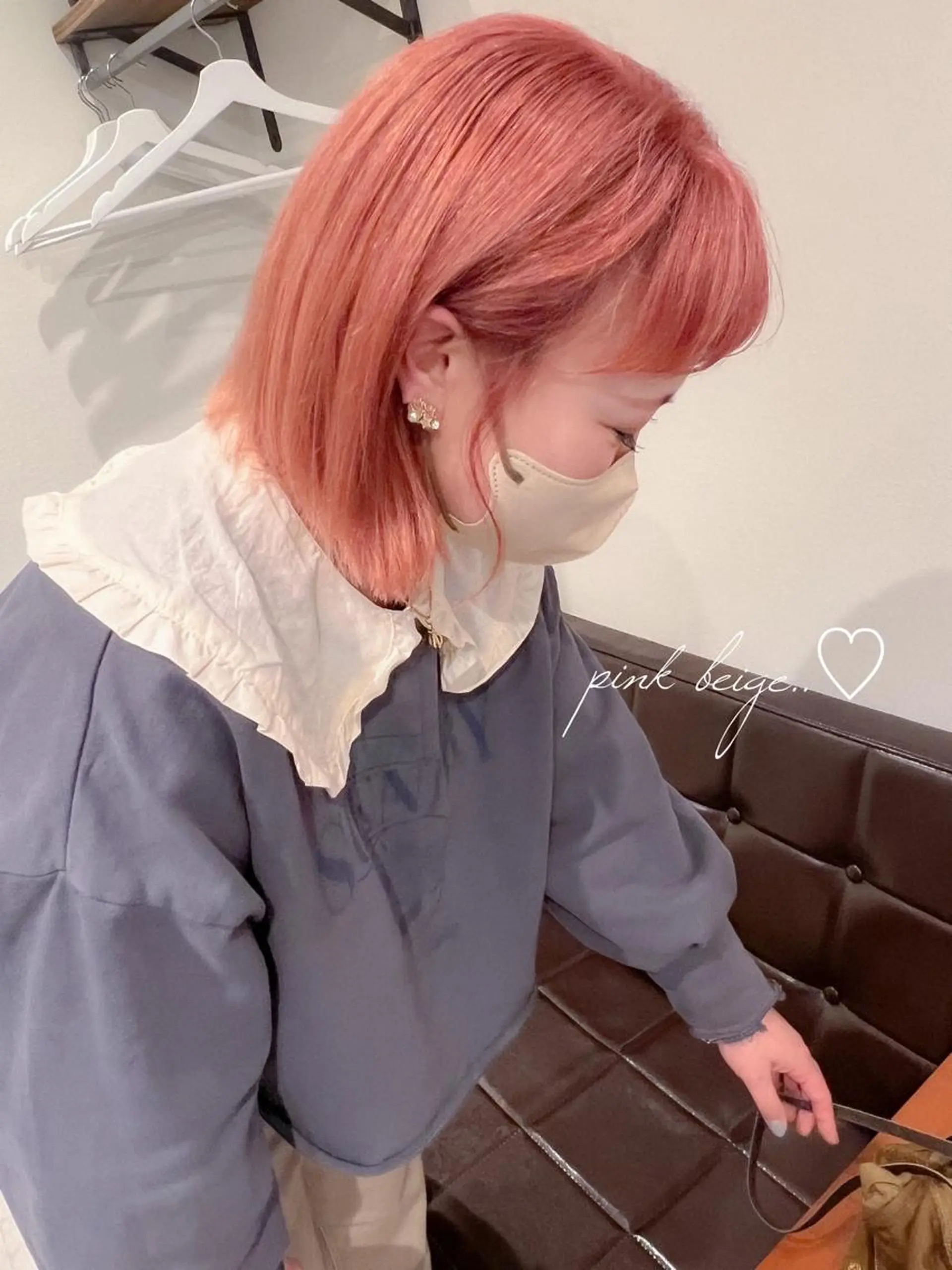 ショート カラー ベージュカラー ブリーチ ピンクカラー ピンクベージュ ヘアカラー カラーパティシエ facce🌼ikoのヘアスタイル